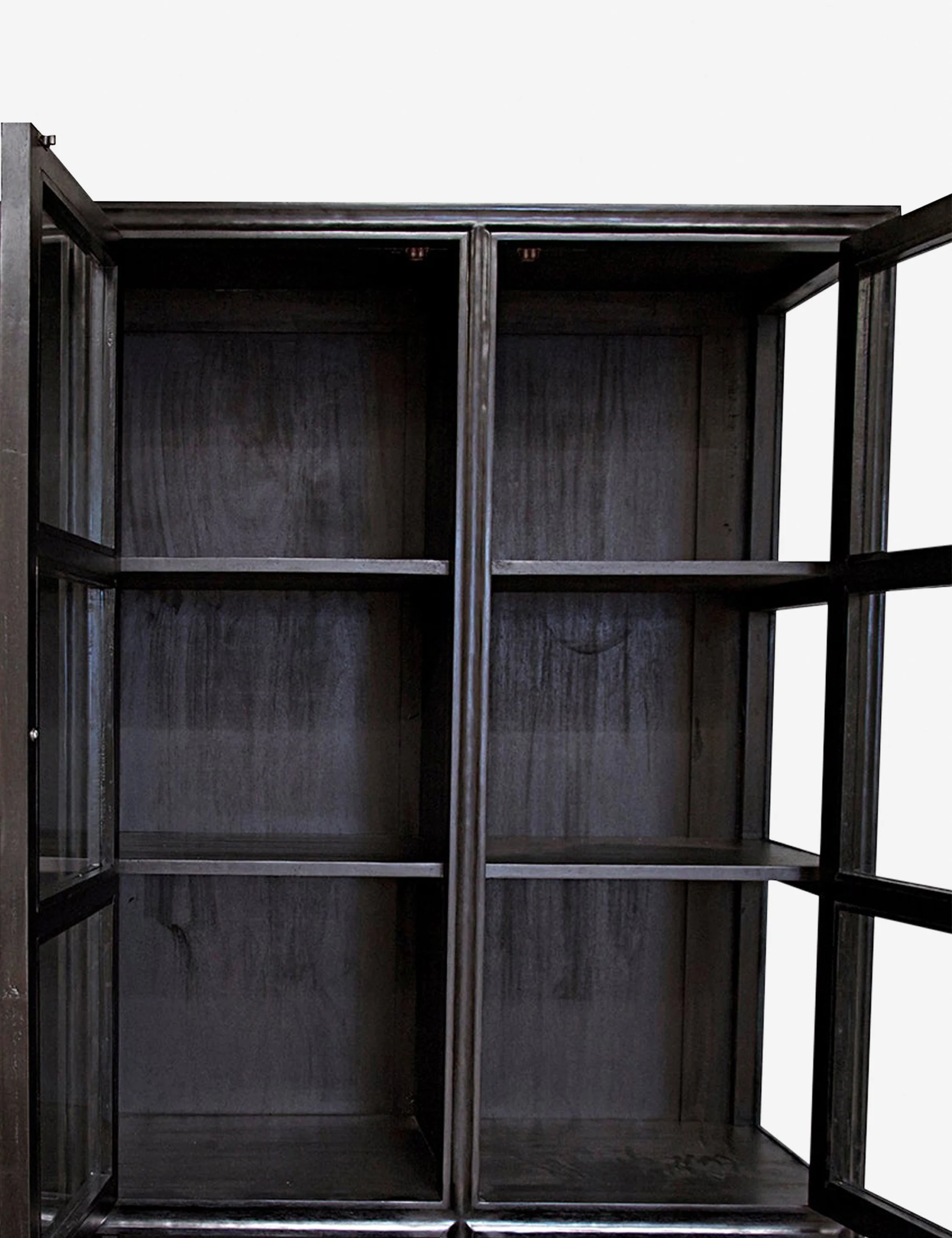 Adora Hutch - Image 3
