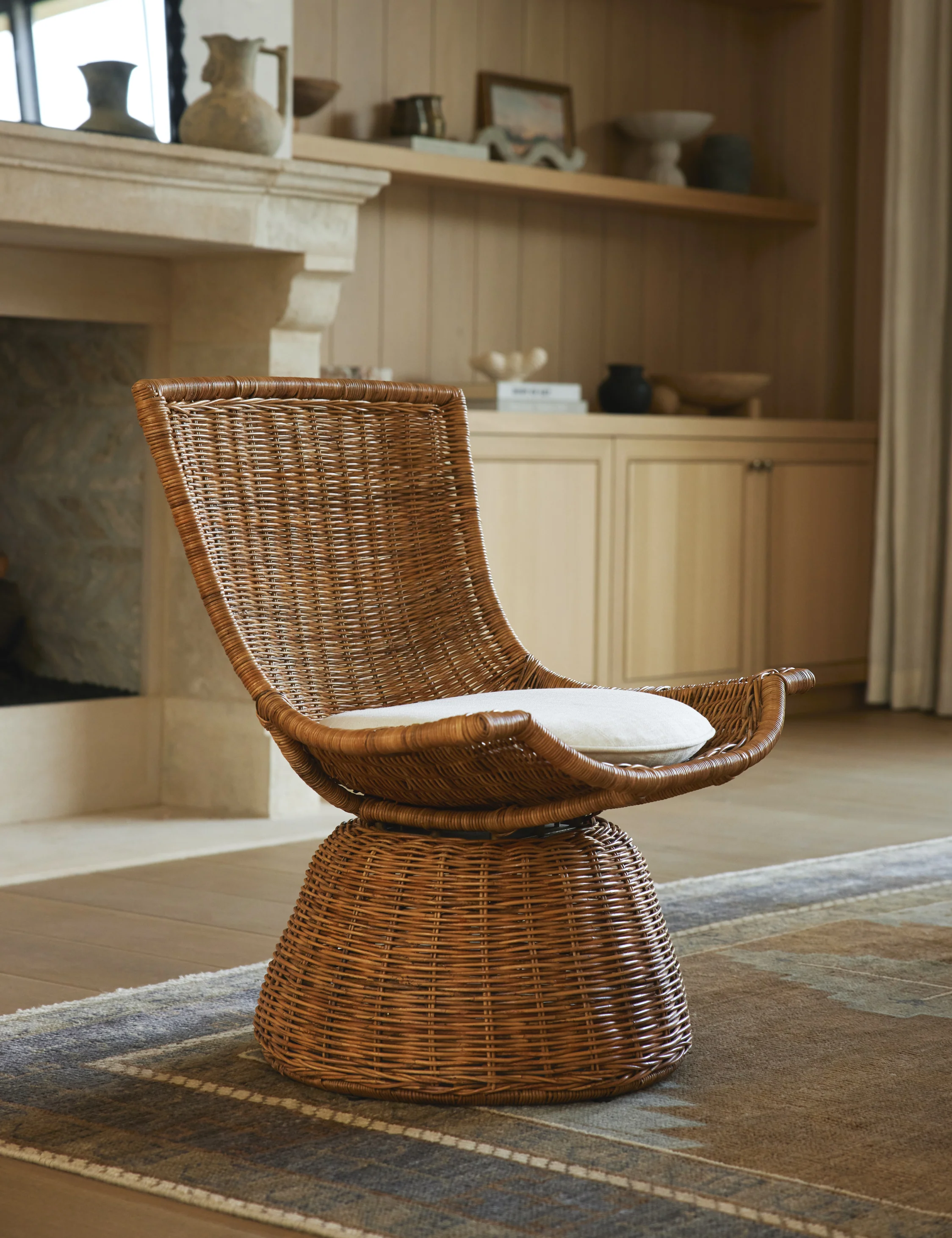 Amado Swivel Chair - Image 2