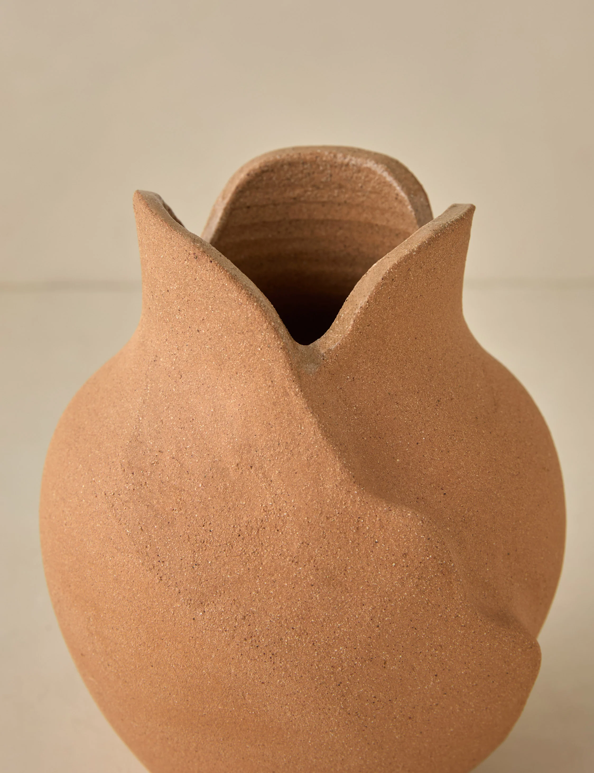 Amelia Vase by dumæ - Image 6