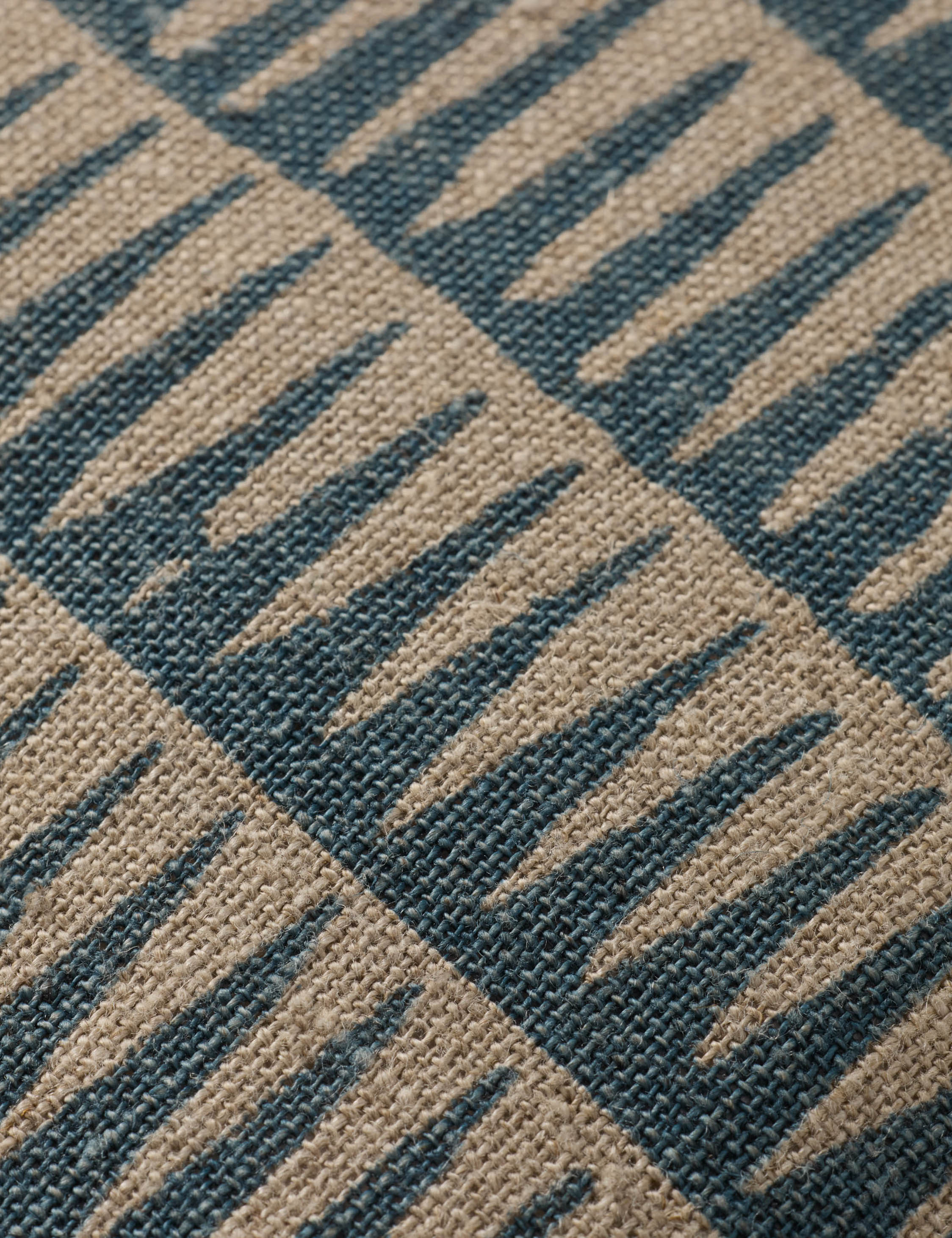 Amuro Linen Pillow - Image 3