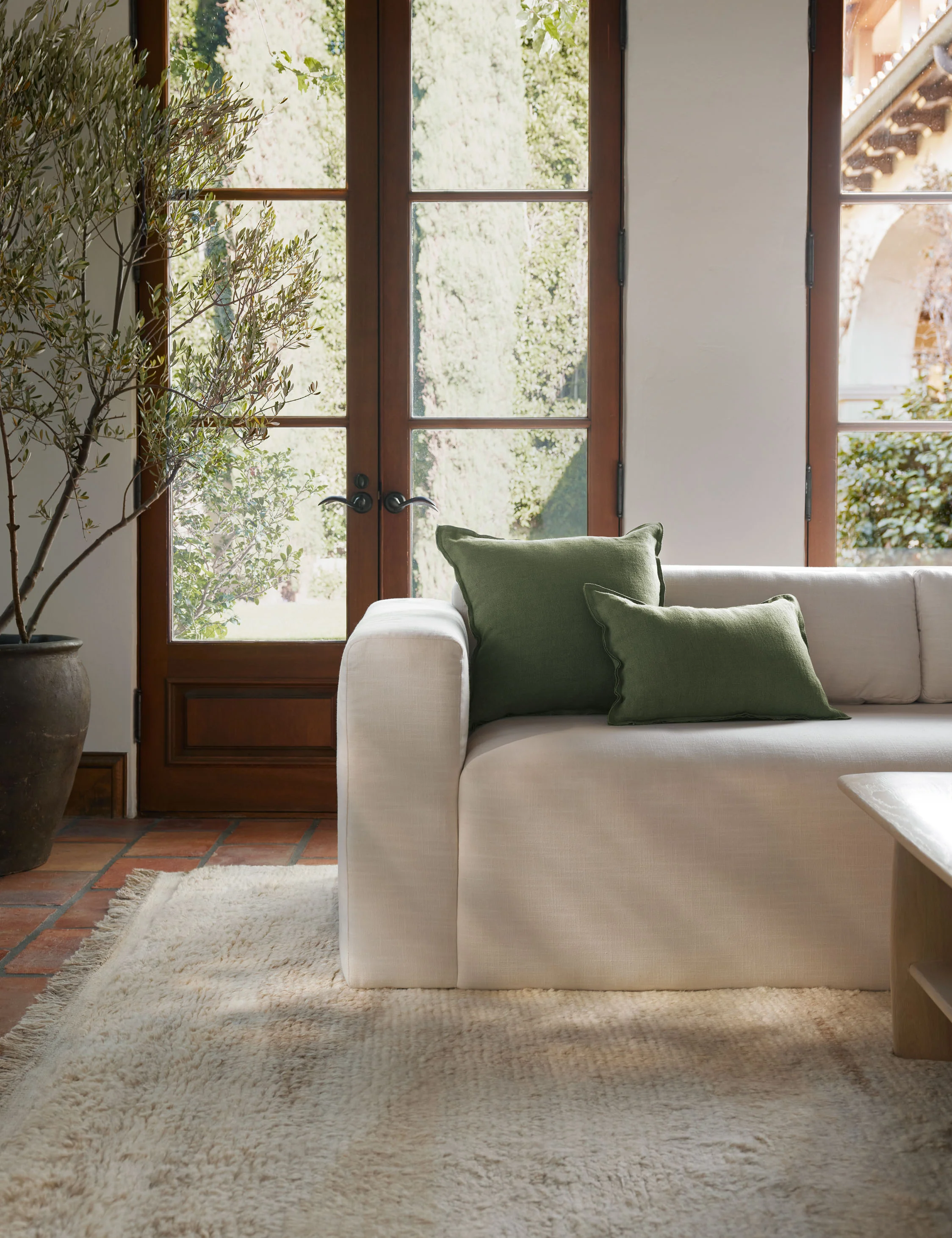 Arlo Linen Pillow - Image 120