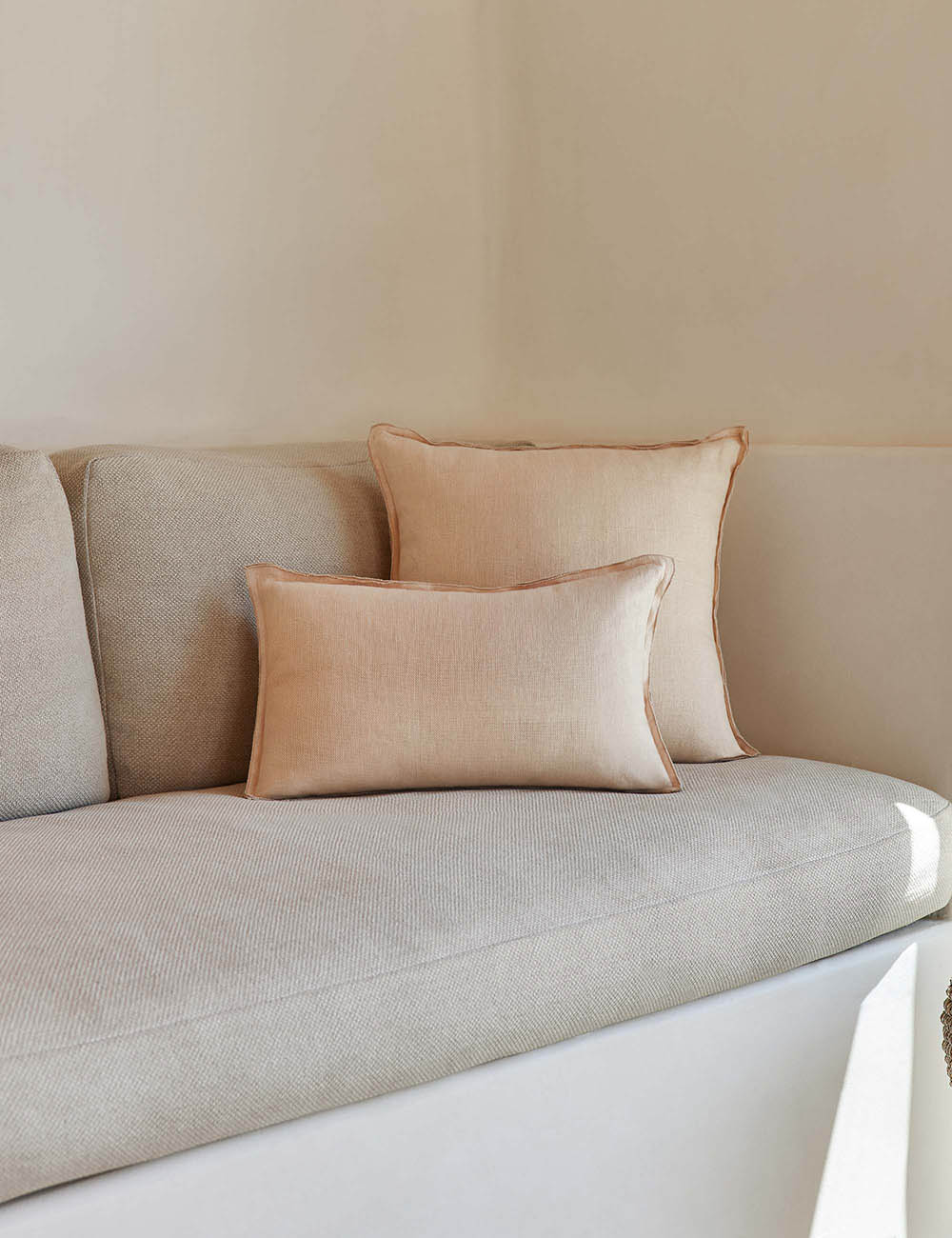 Arlo Linen Pillow - Image 25