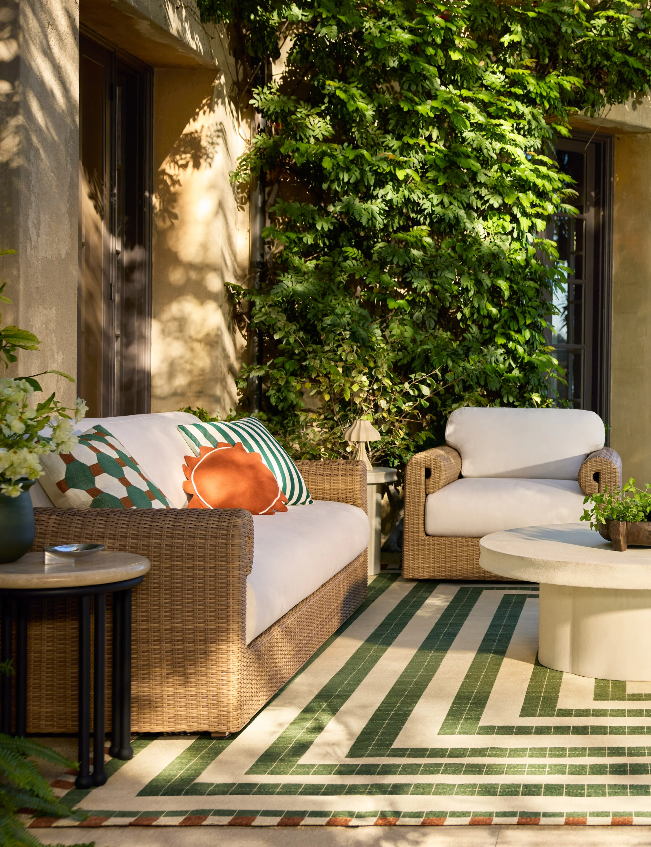 Bassani Indoor / Outdoor Round Pillow - Image 10