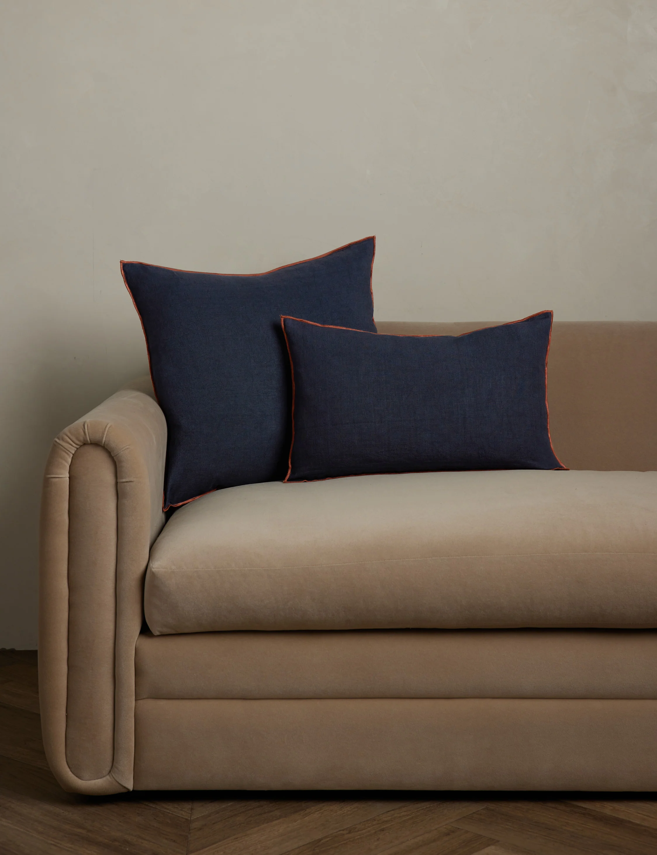 Carys Contrast Linen Pillow - Image 40