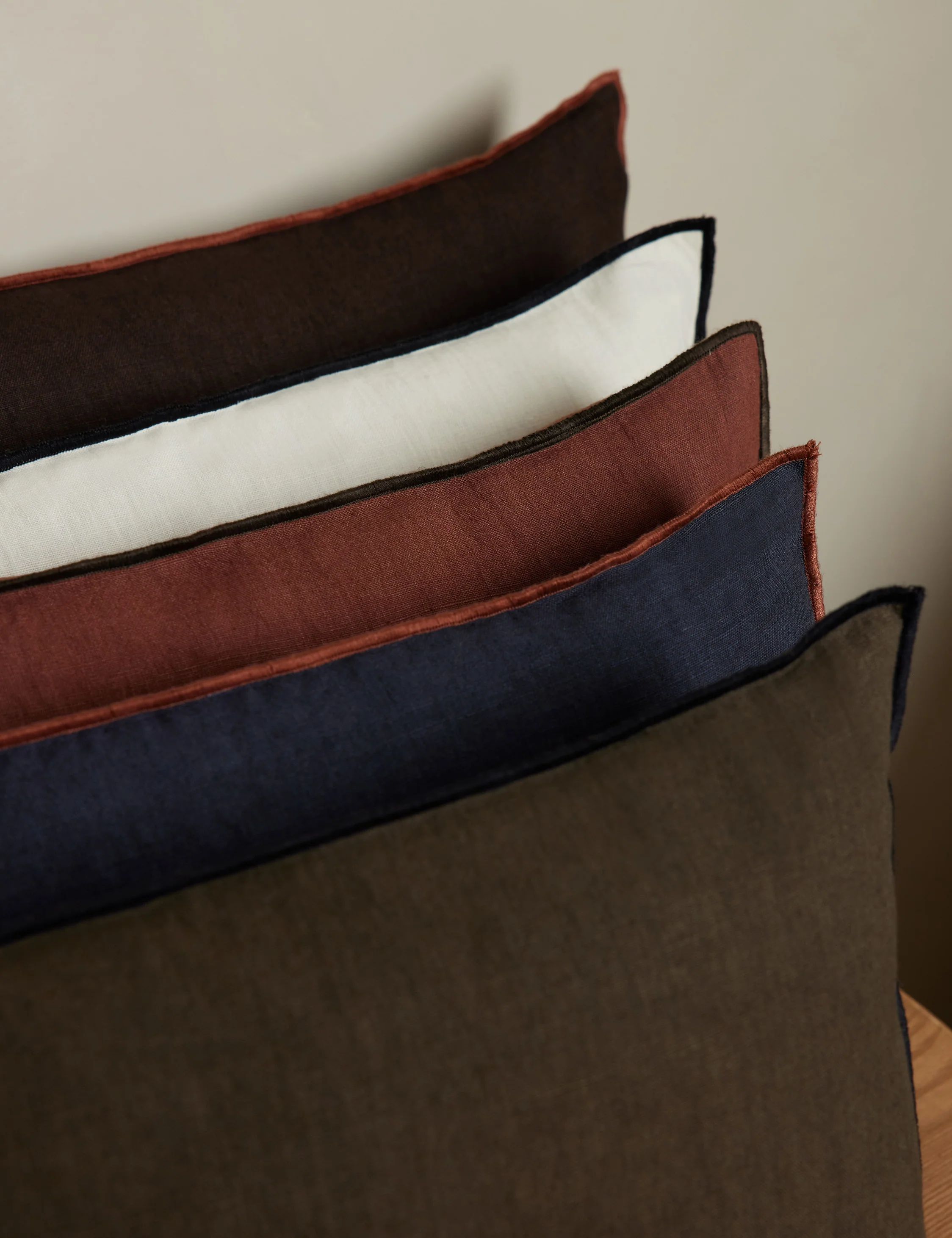 Carys Contrast Linen Pillow - Image 44