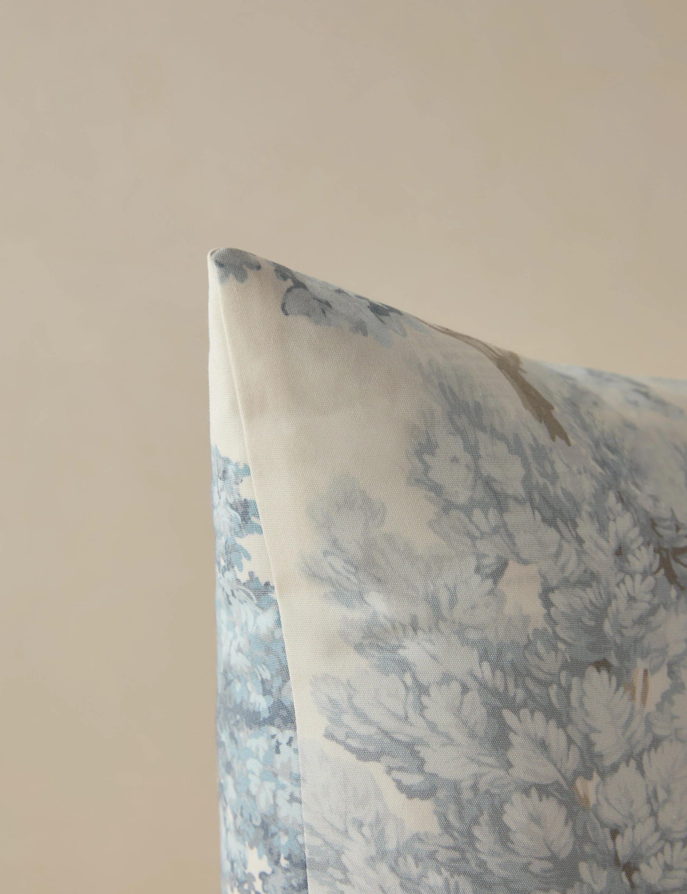 Central Park Pillow by Scalamandre - Image 12