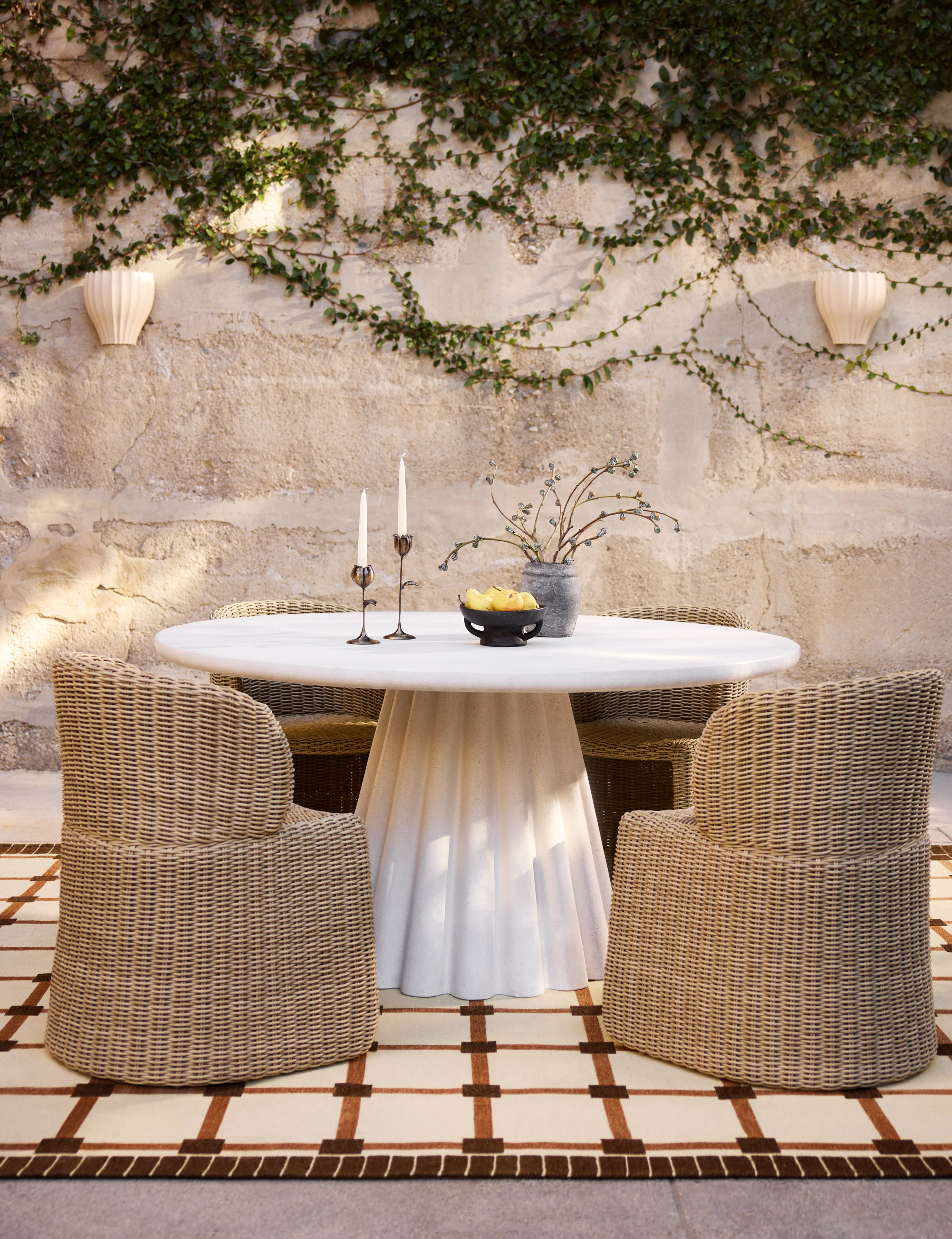 Lazenby Indoor / Outdoor Round Dining Table