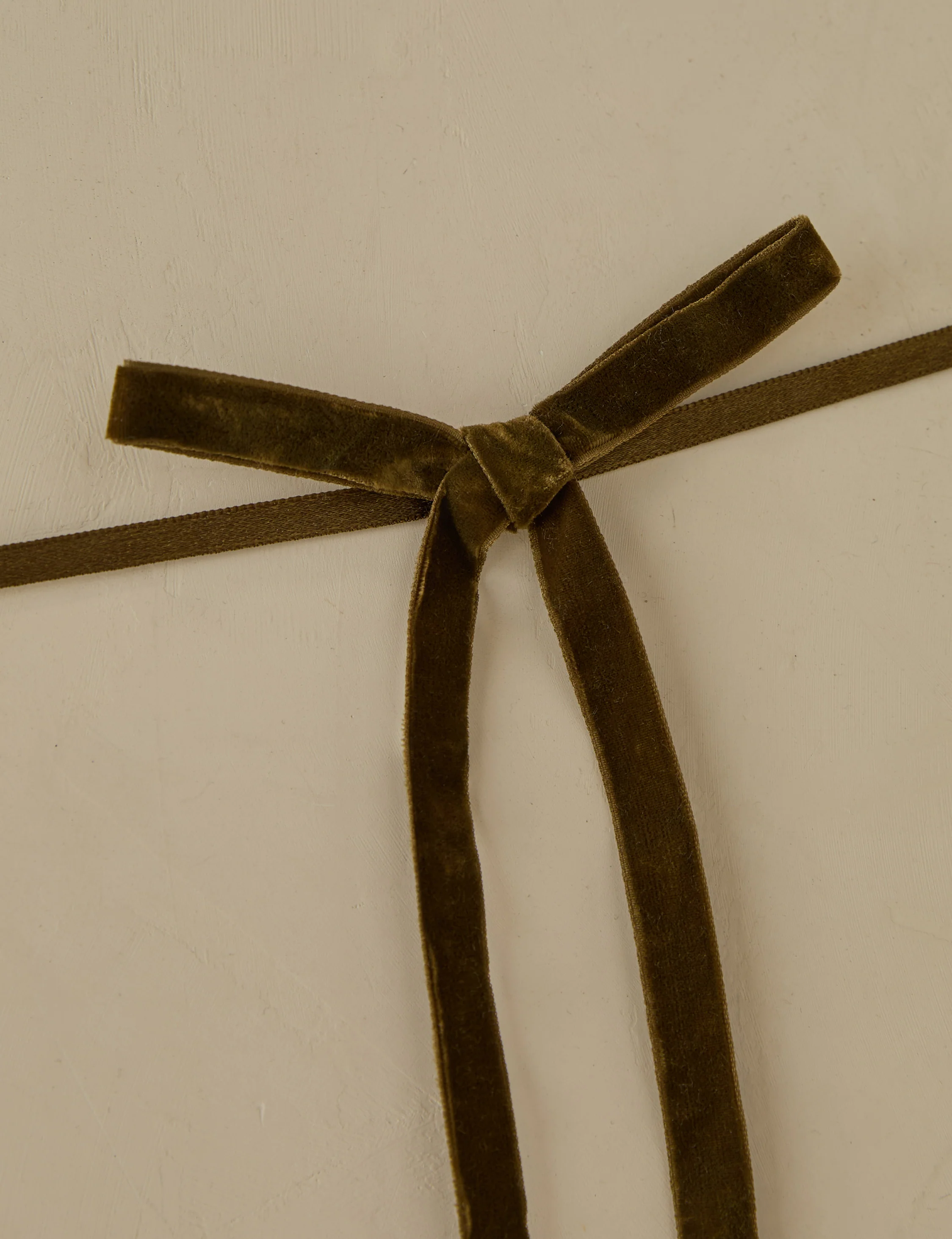 Danita Velvet Garland - Image 3