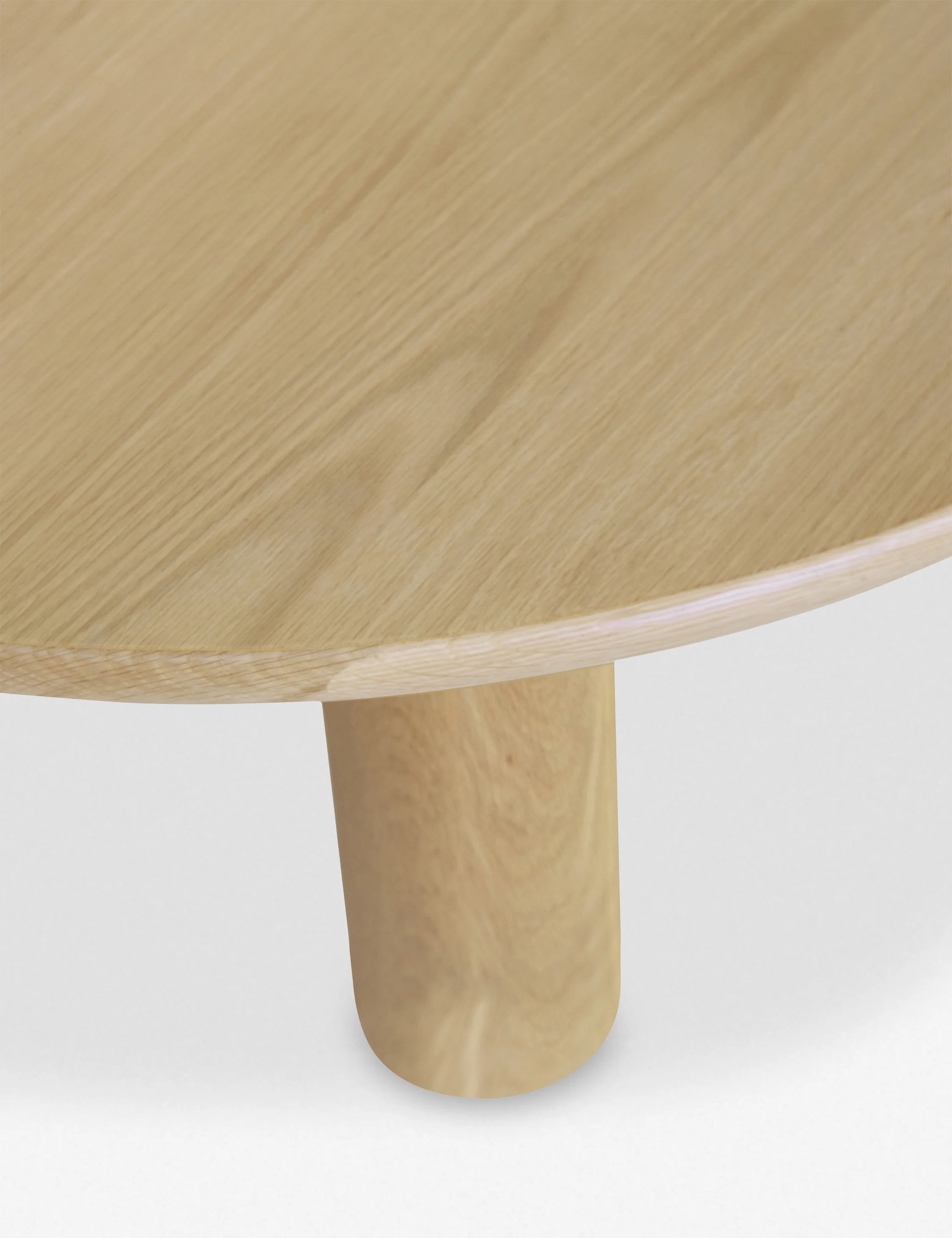 Dever Round Coffee Table - Image 4