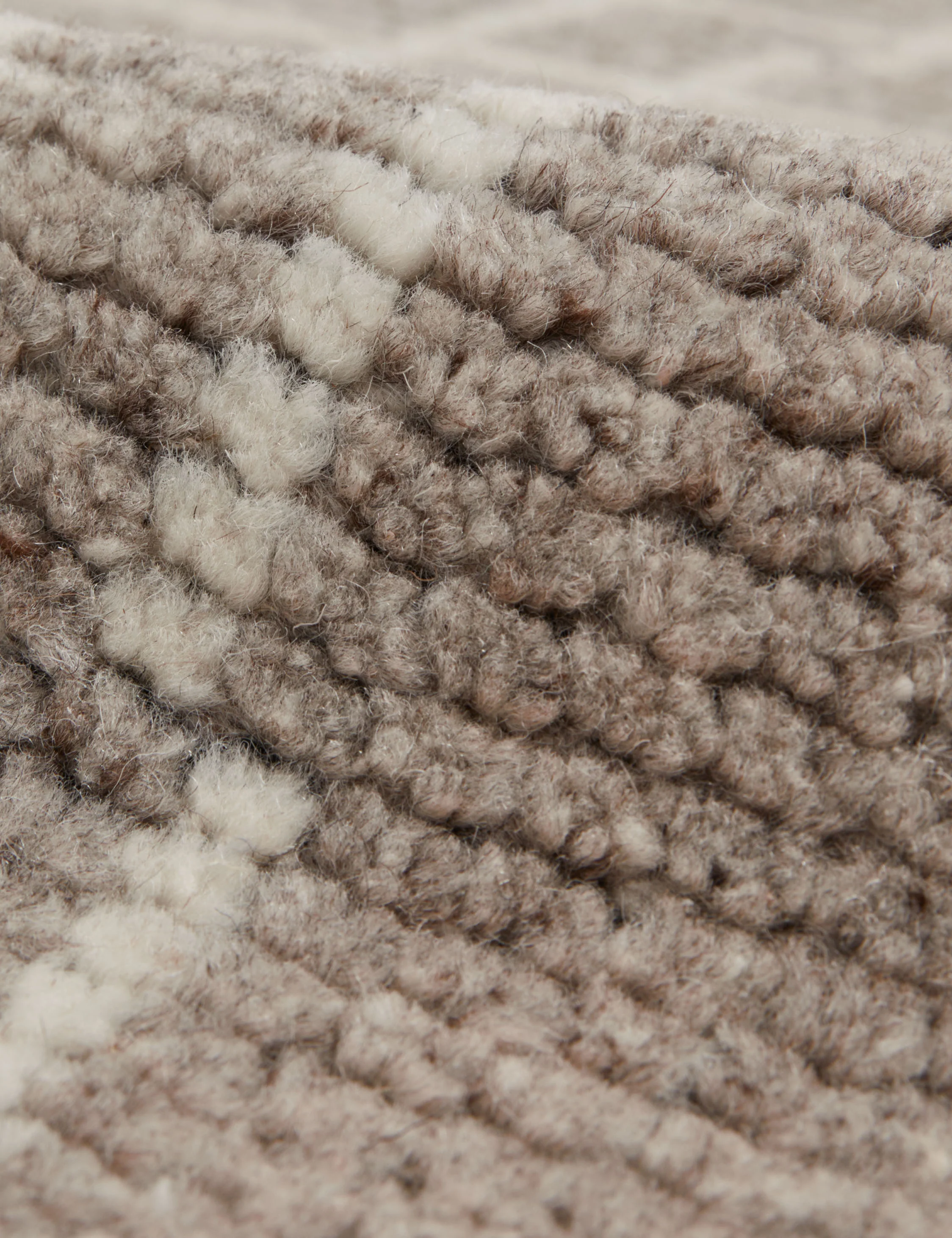 Diora Moroccan-Style Hand-Knotted Wool Rug - Image 5