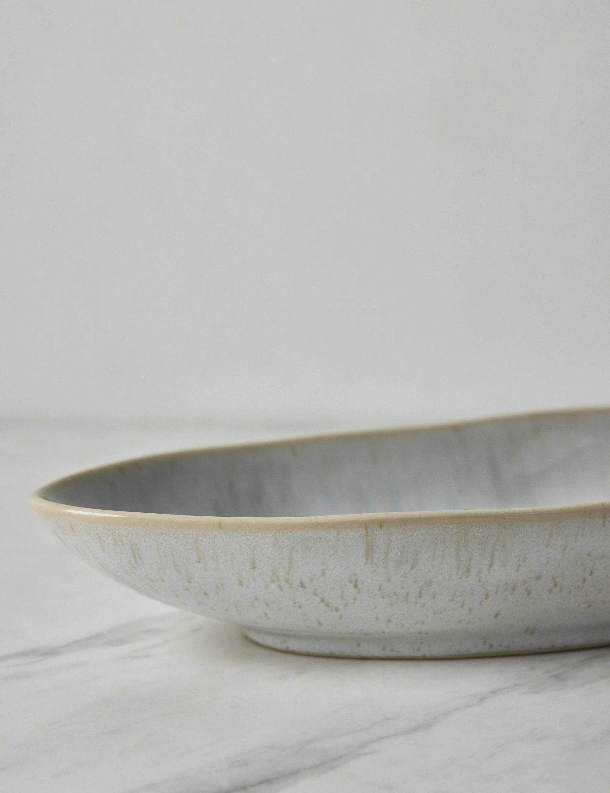 Eivissa Oval Serving Platte by Casafina - Image 6