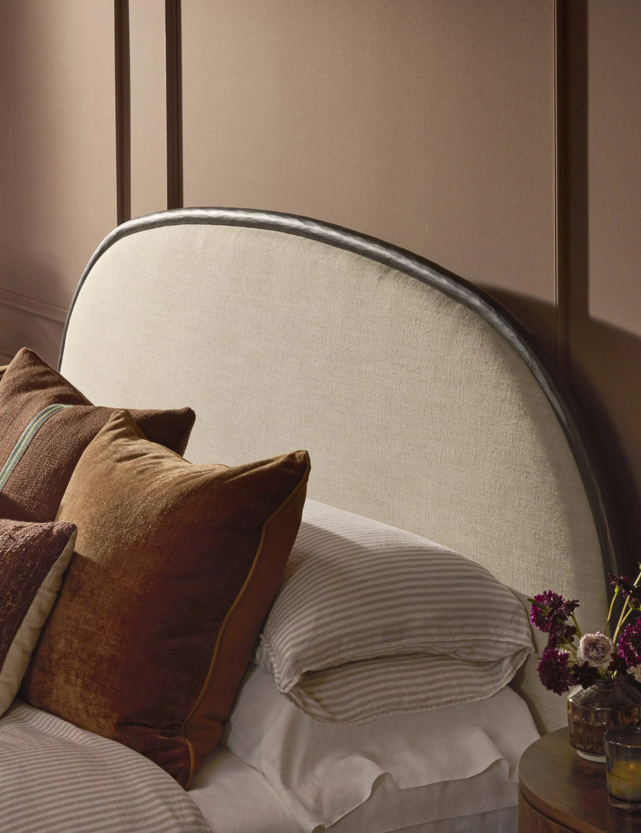 Elif Platform Bed - Image 6