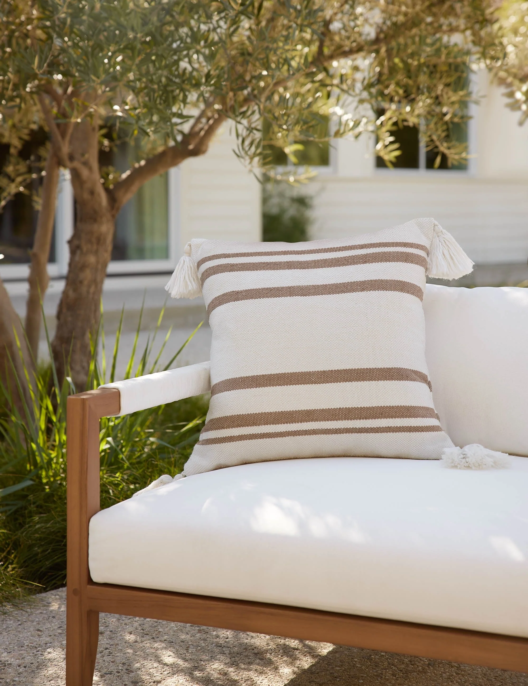 Fez Indoor / Outdoor Pillow - Image 7