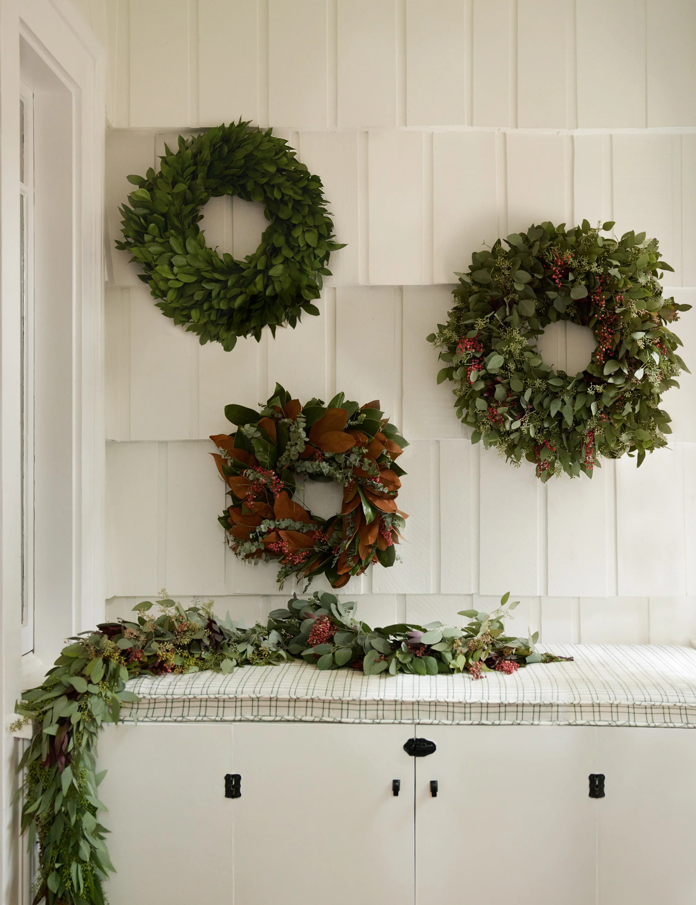Fresh Handmade Premium Winter Garland - Image 3