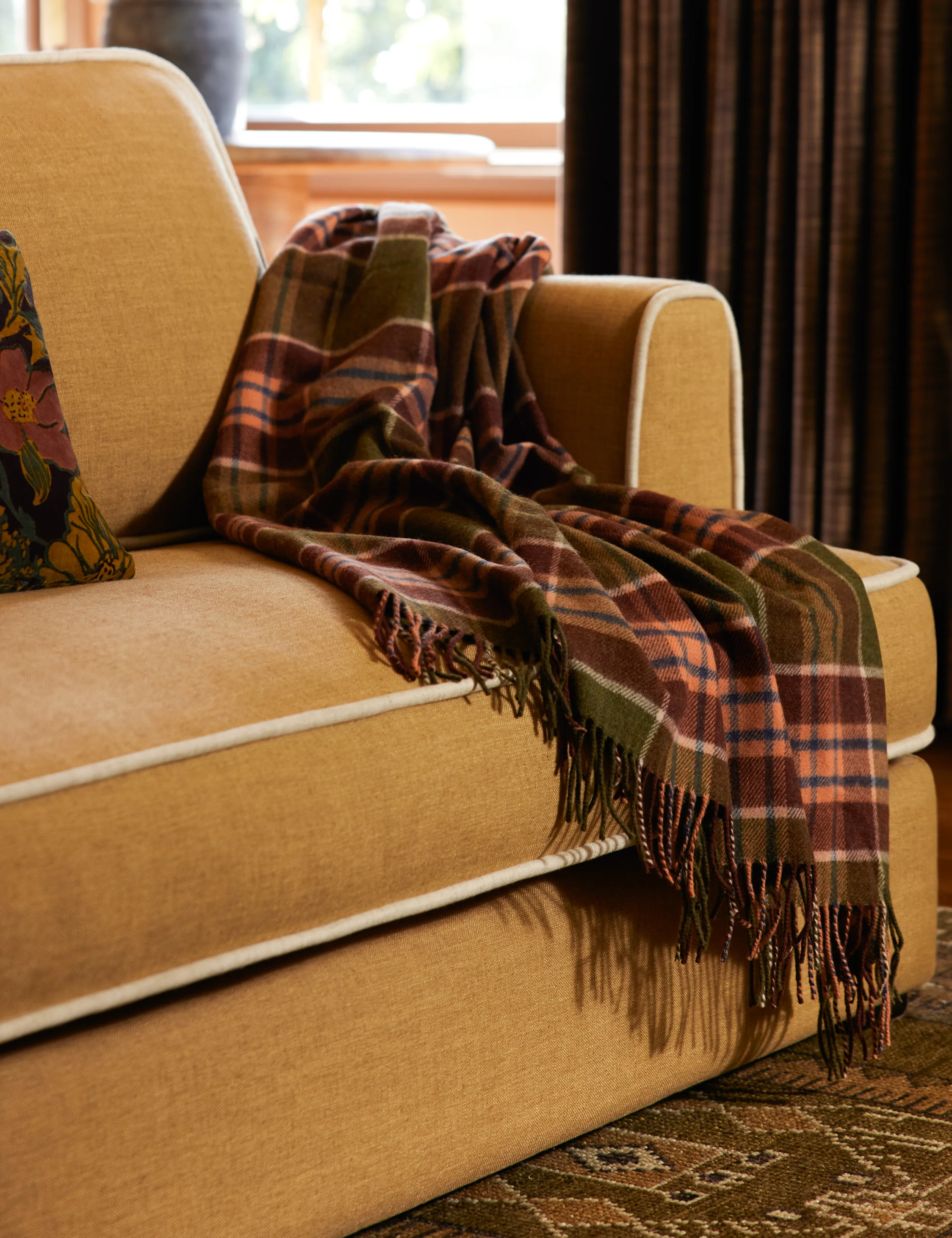 Holm Lambswool Throw - Image 4
