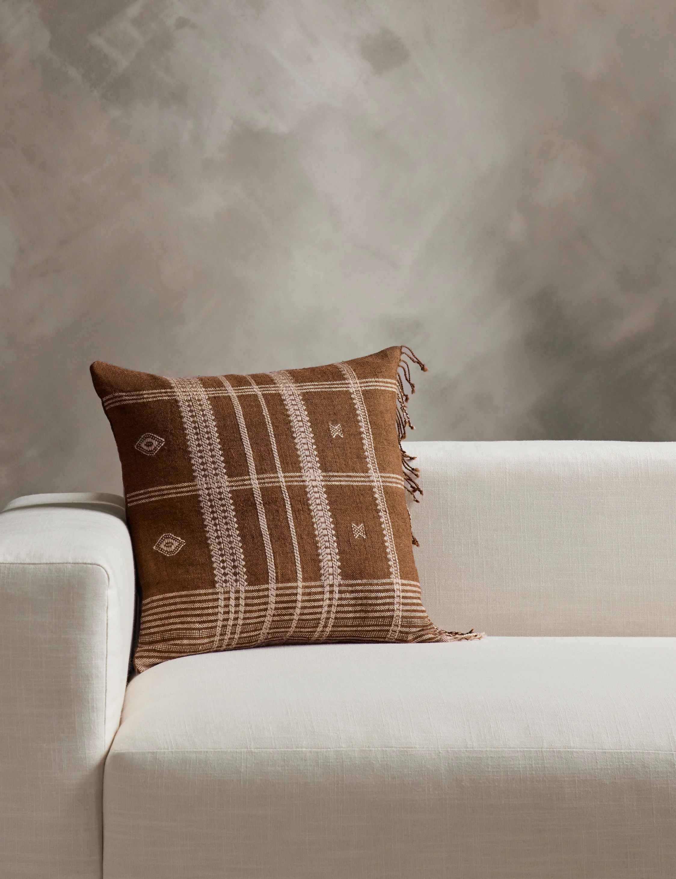 Kavia Pillow - Image 19