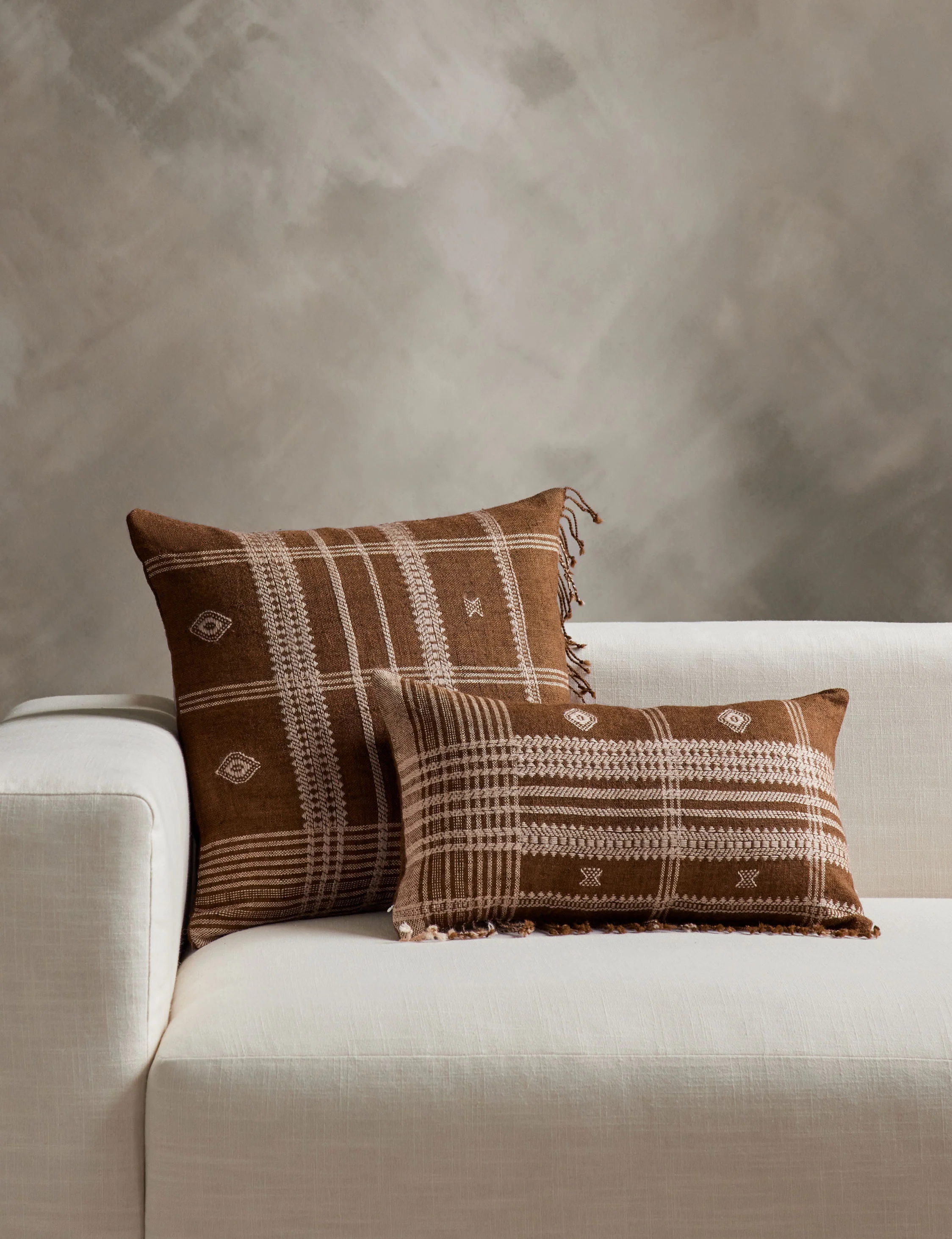 Kavia Pillow - Image 20
