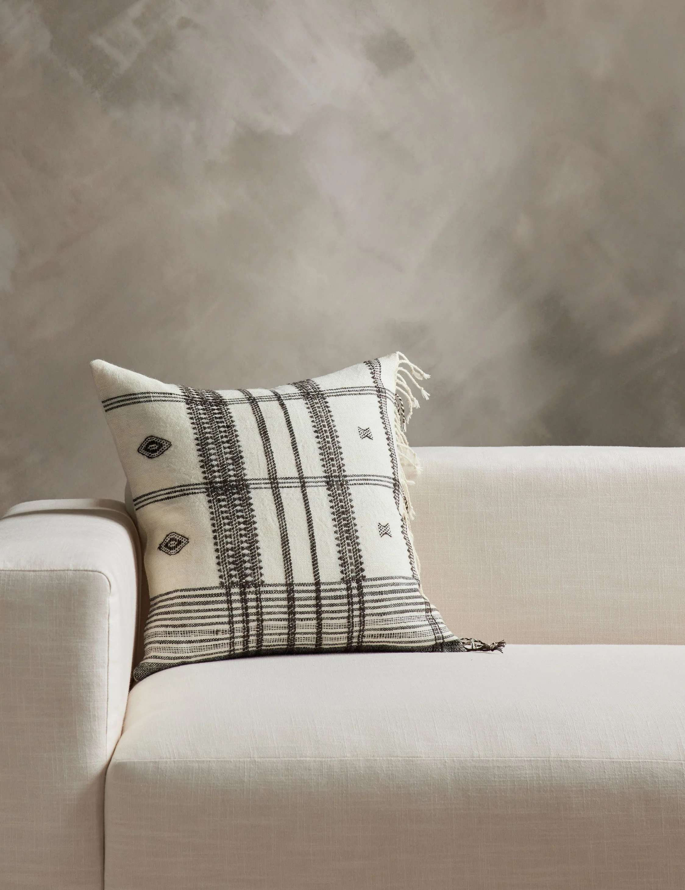 Kavia Pillow - Image 51