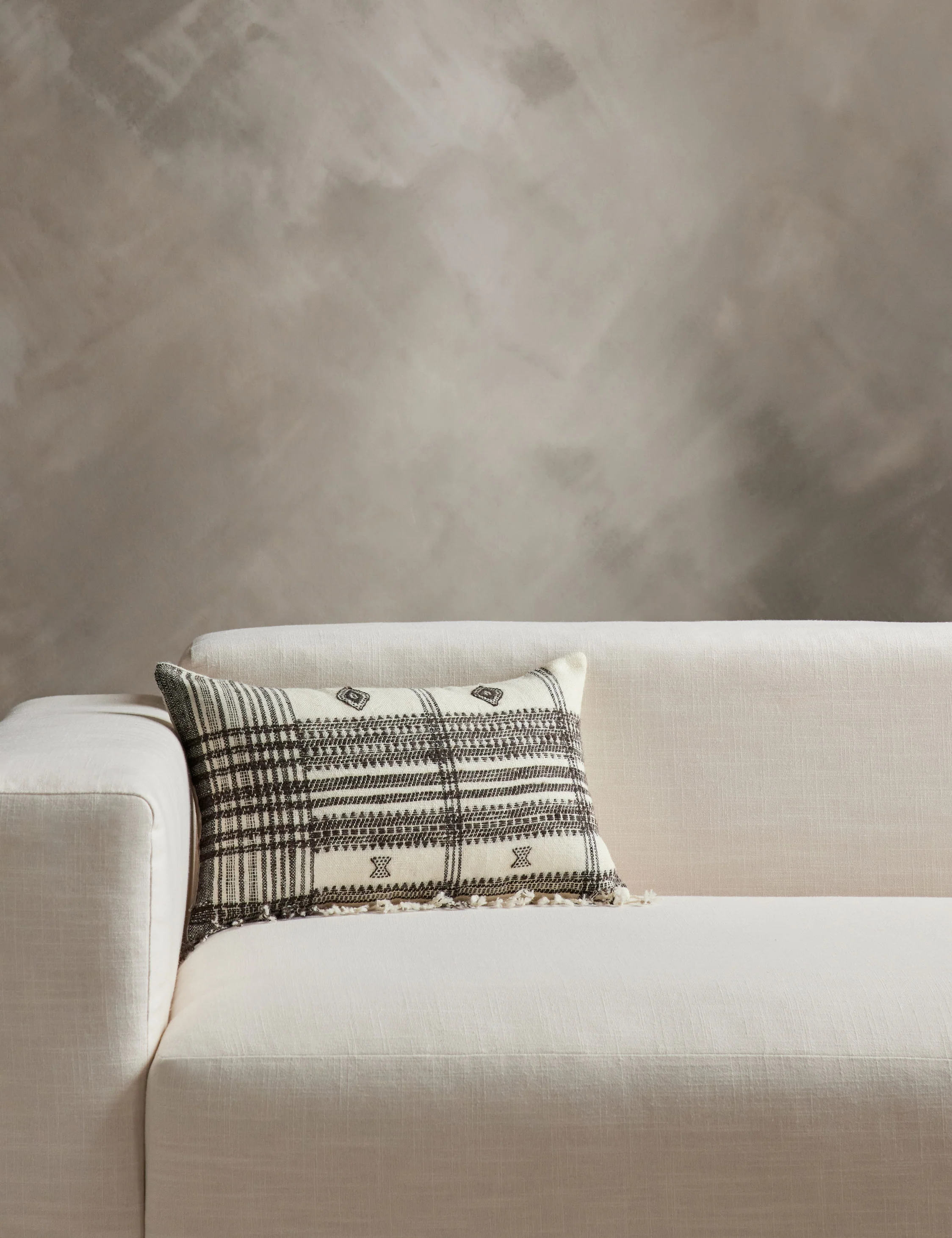 Kavia Pillow - Image 57