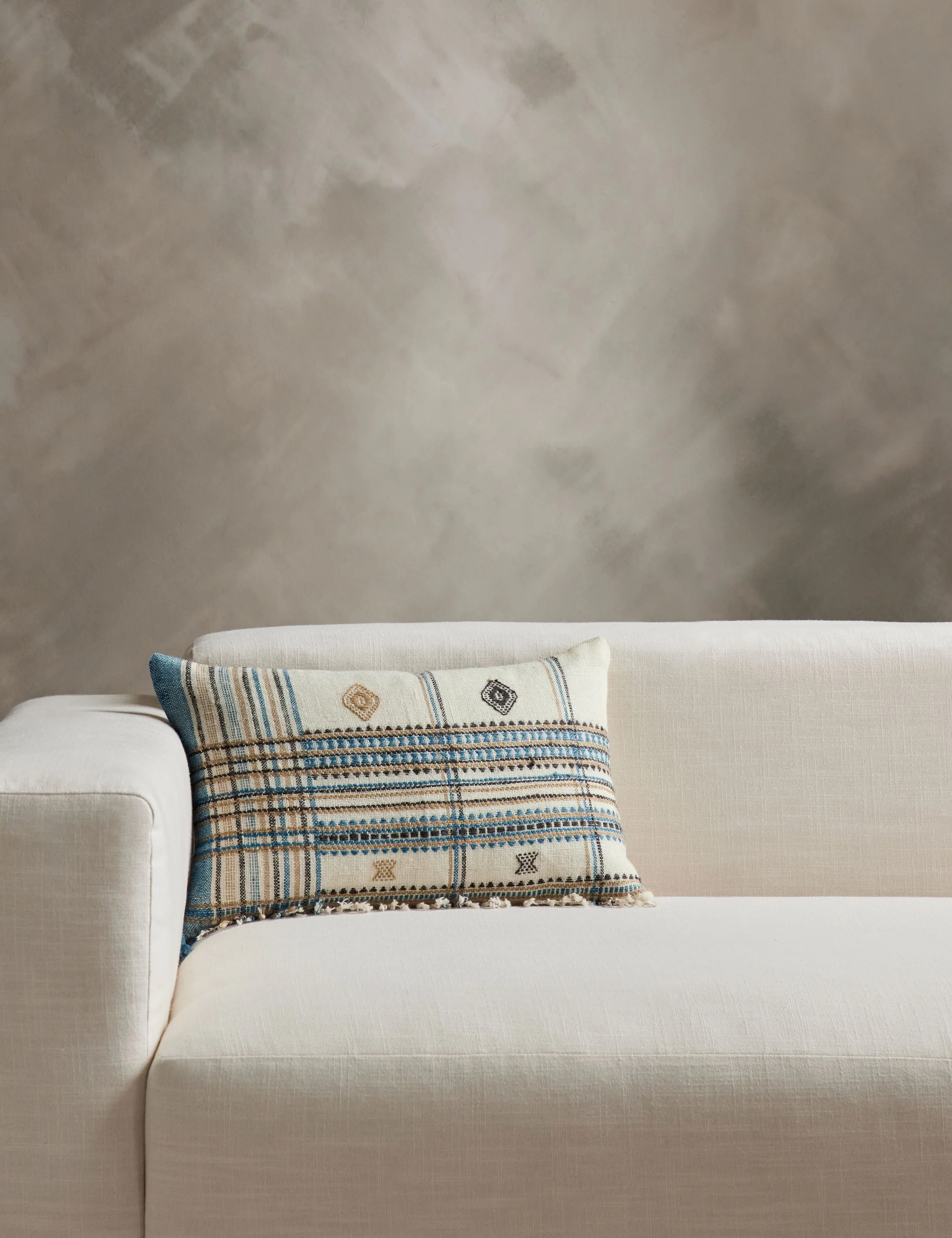 Kavia Pillow - Image 73