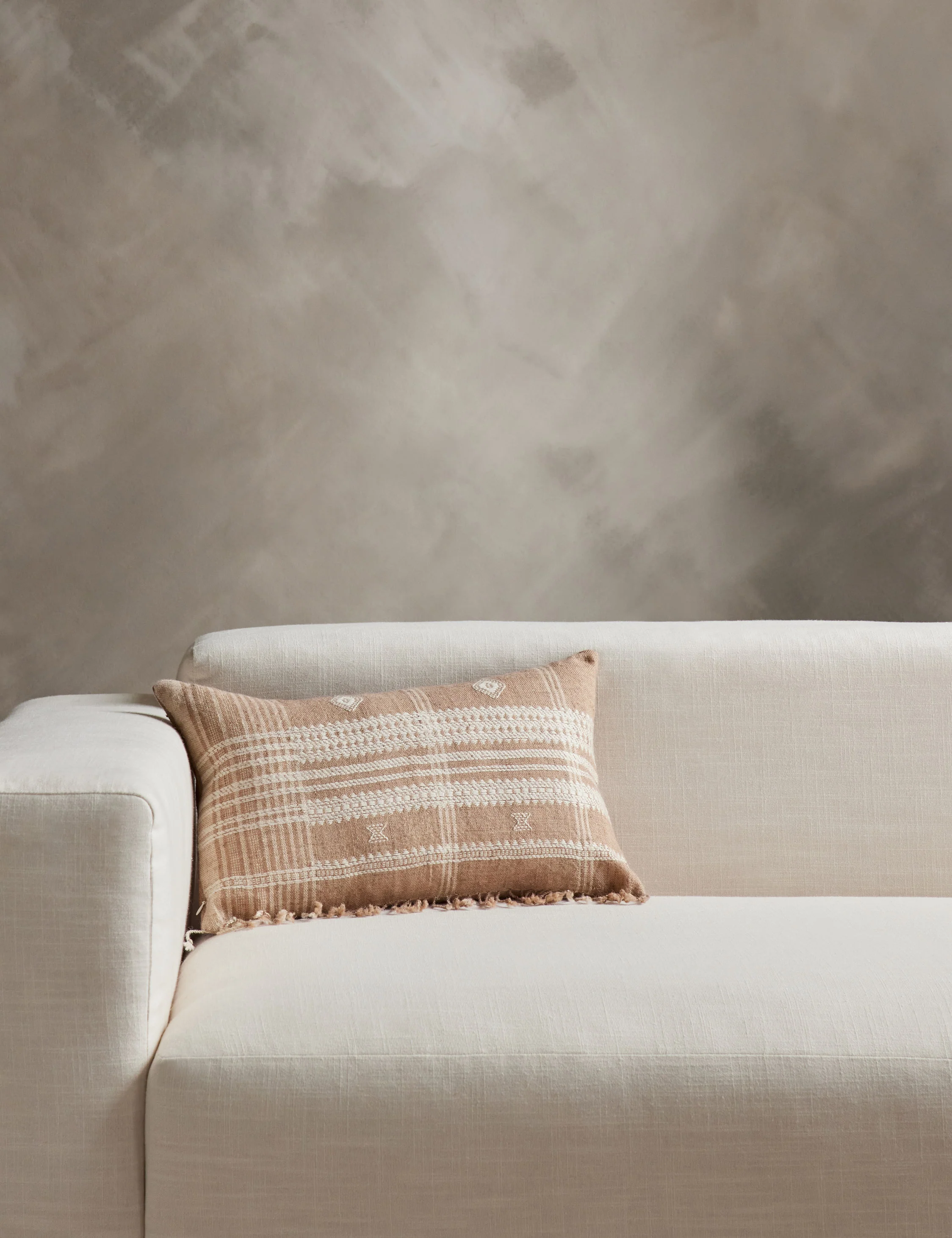 Kavia Pillow - Image 9