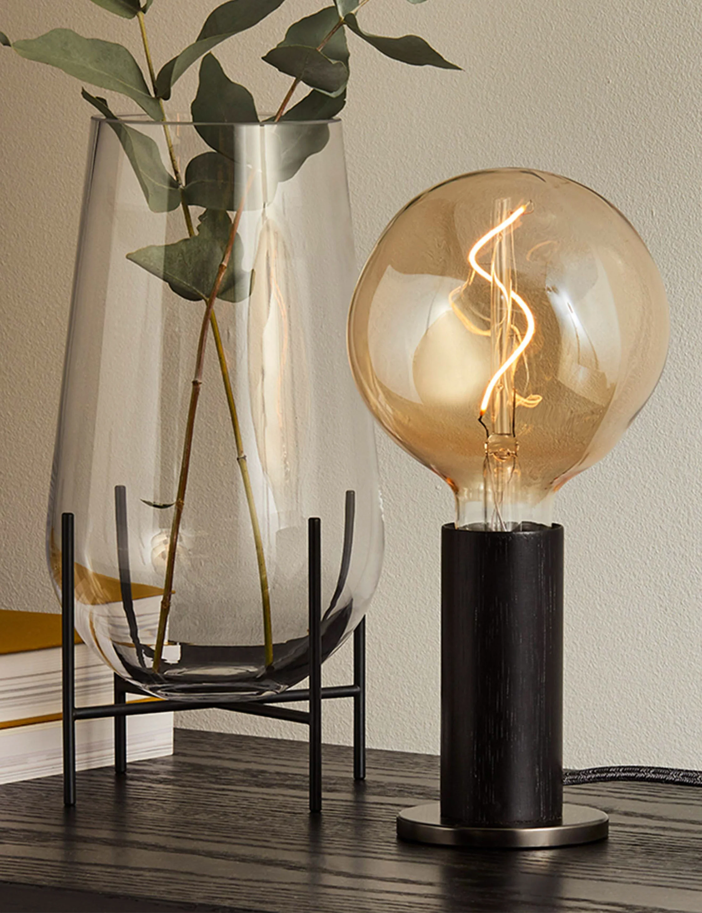 Knuckle Table Lamp with Voronoi I by Tala - Image 10
