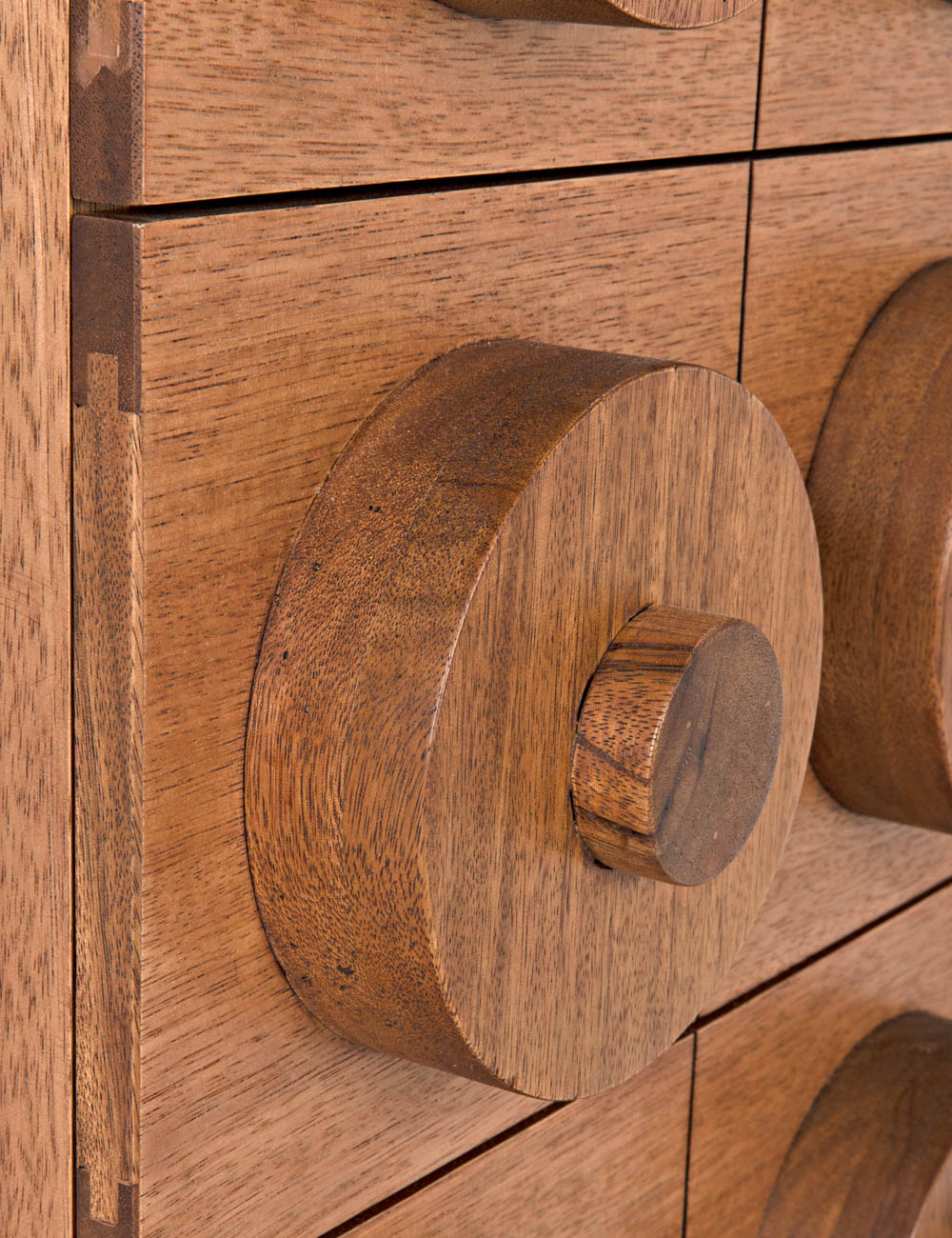 Kobe 3-Drawer Dresser - Image 9
