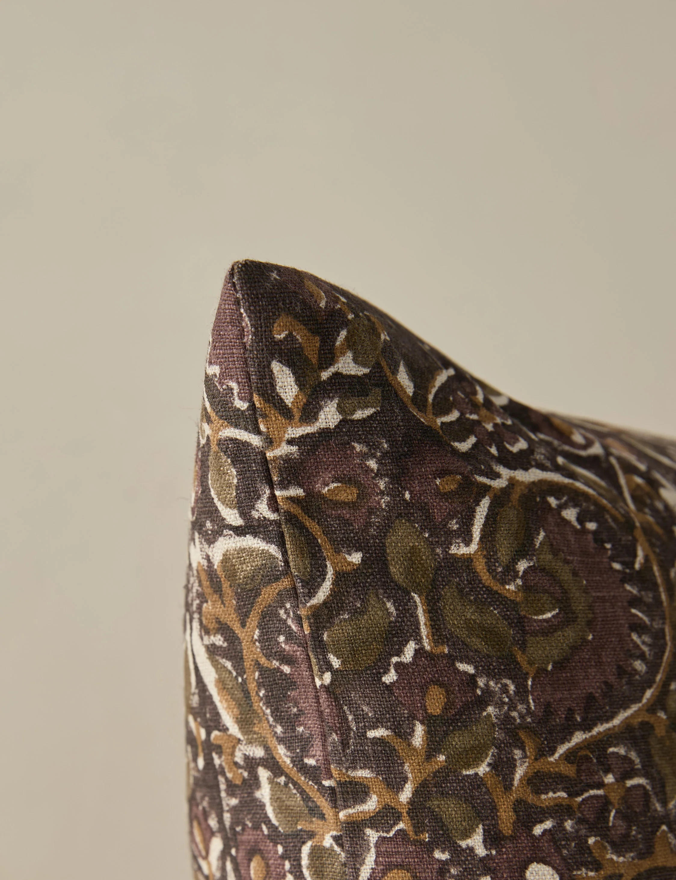 Lauritz Linen Pillow - Image 4