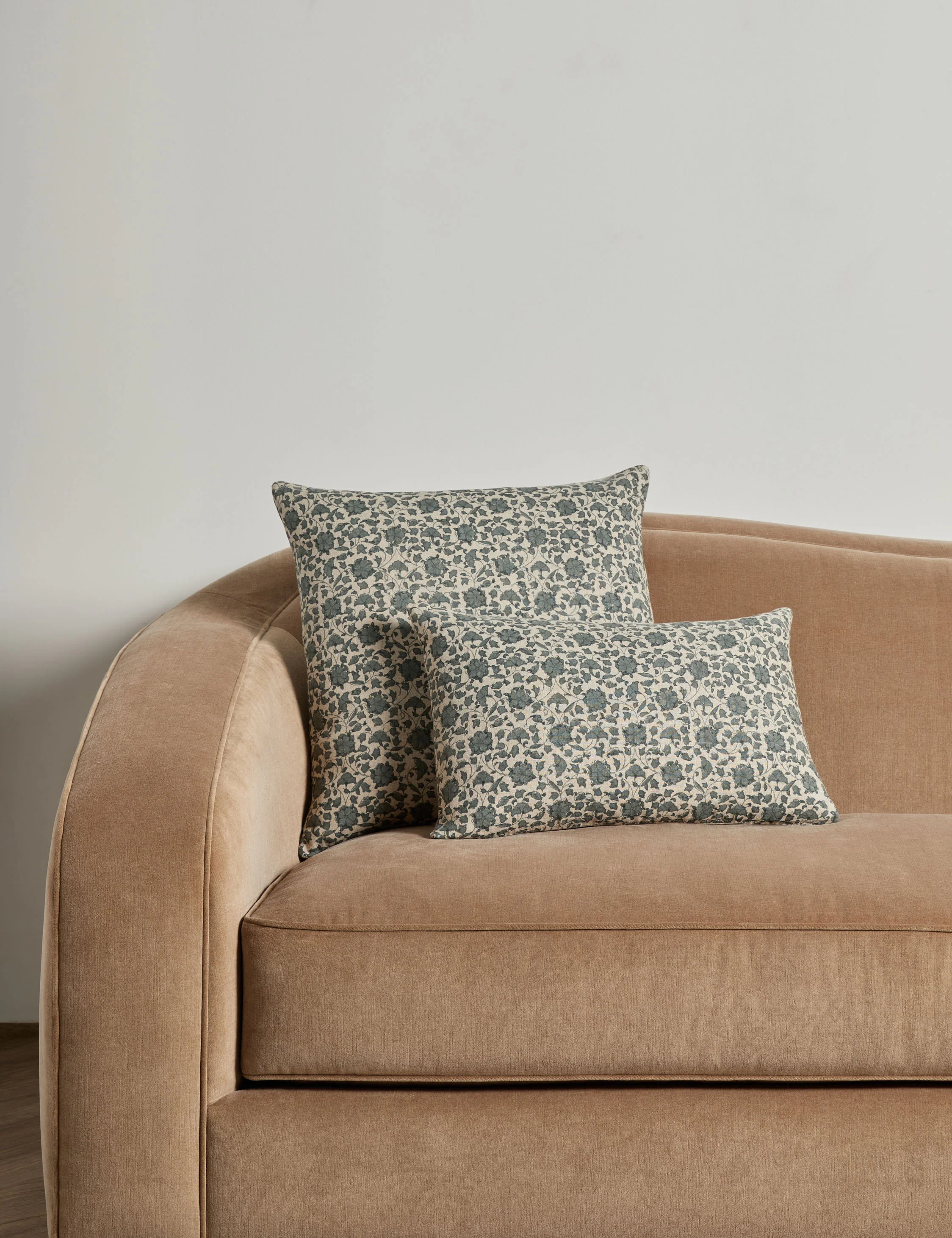 Lavelanet Linen Pillow - Image 19