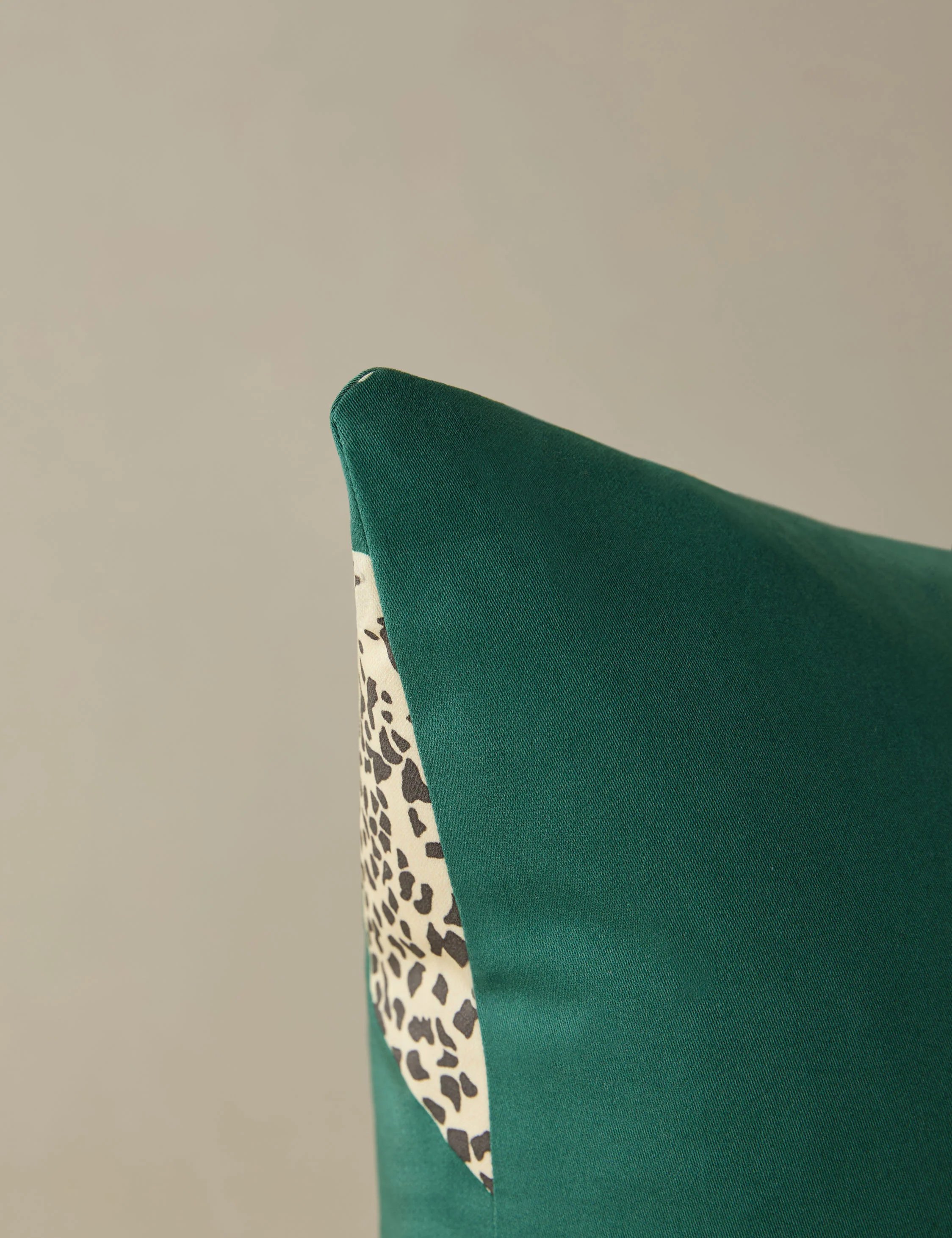 Leaping Cheetah Pillow by Scalamandre - Image 8