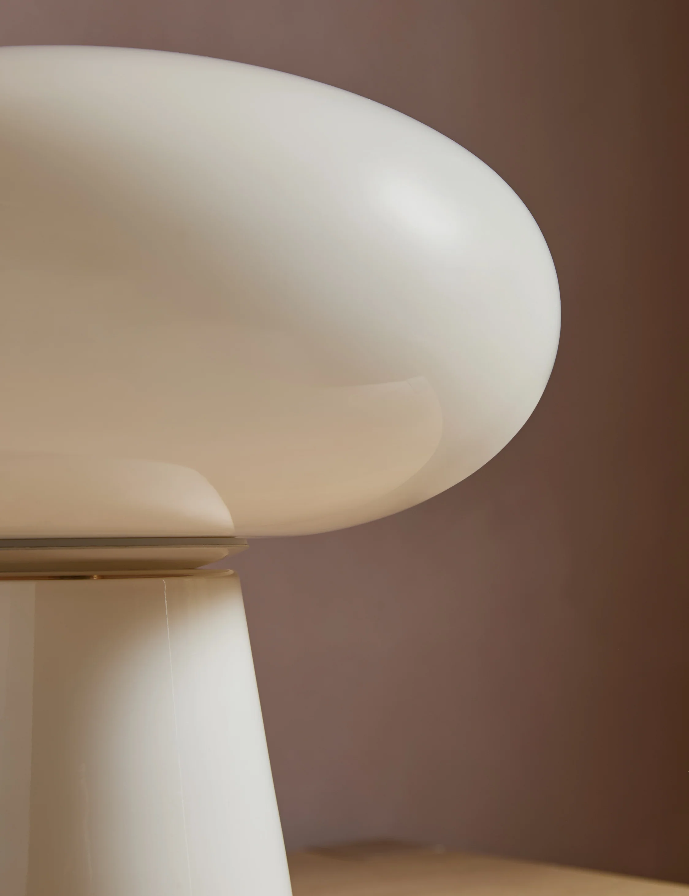 Leesa Cordless Table Lamp - Image 4