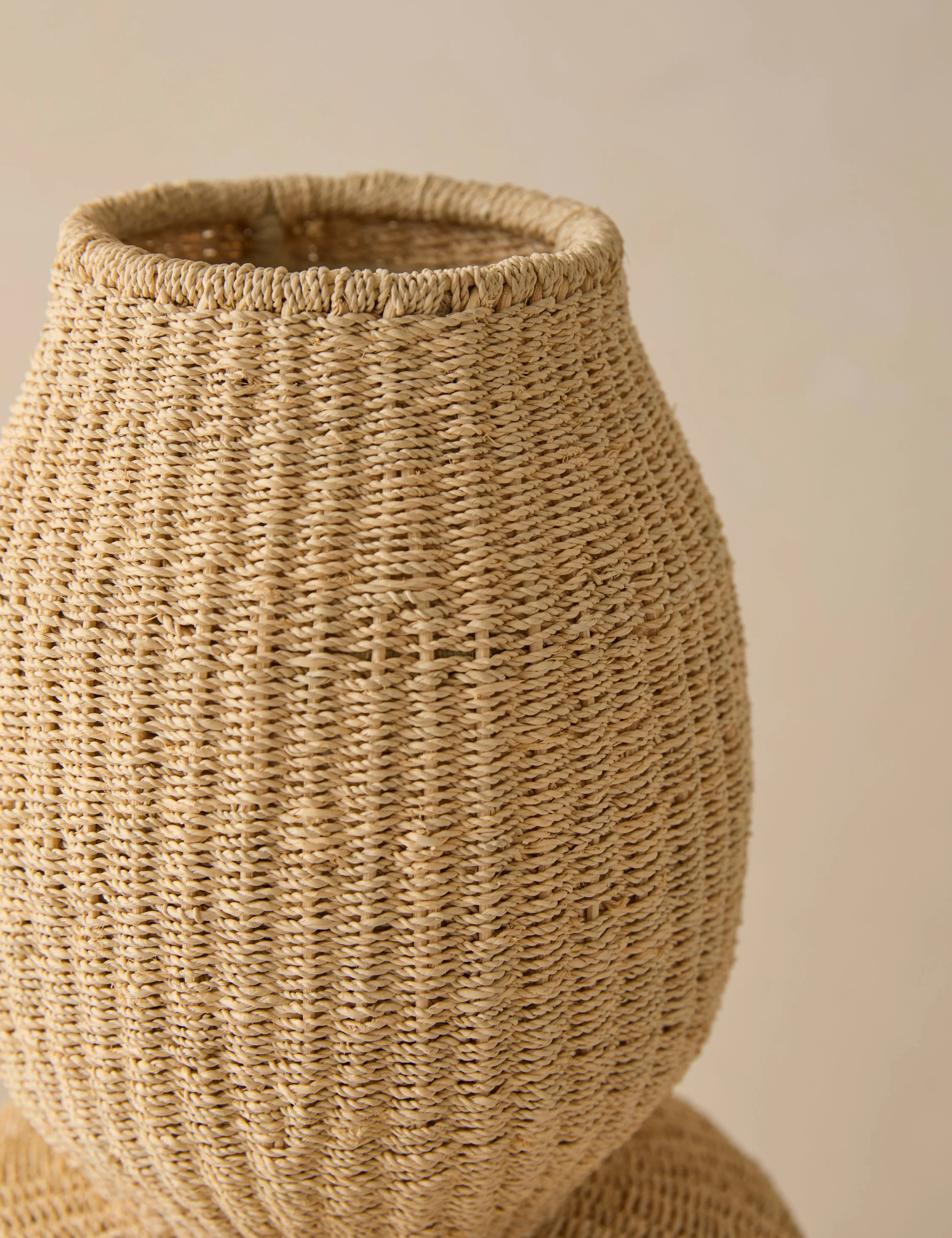 Lilia Decorative Tabletop Vase - Image 7