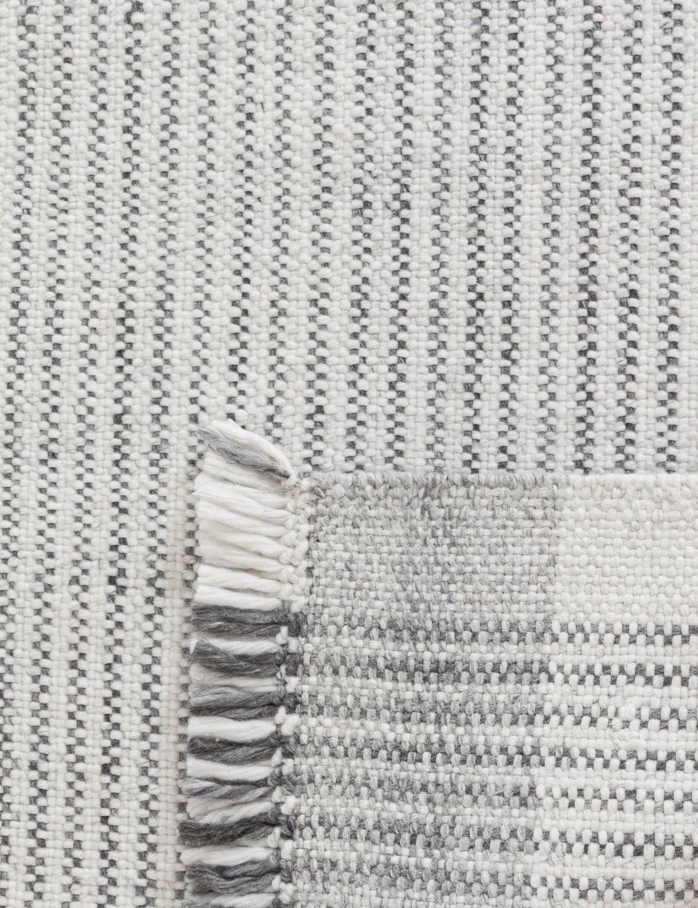 Madsen Flatweave Indoor / Outdoor Rug - Image 4