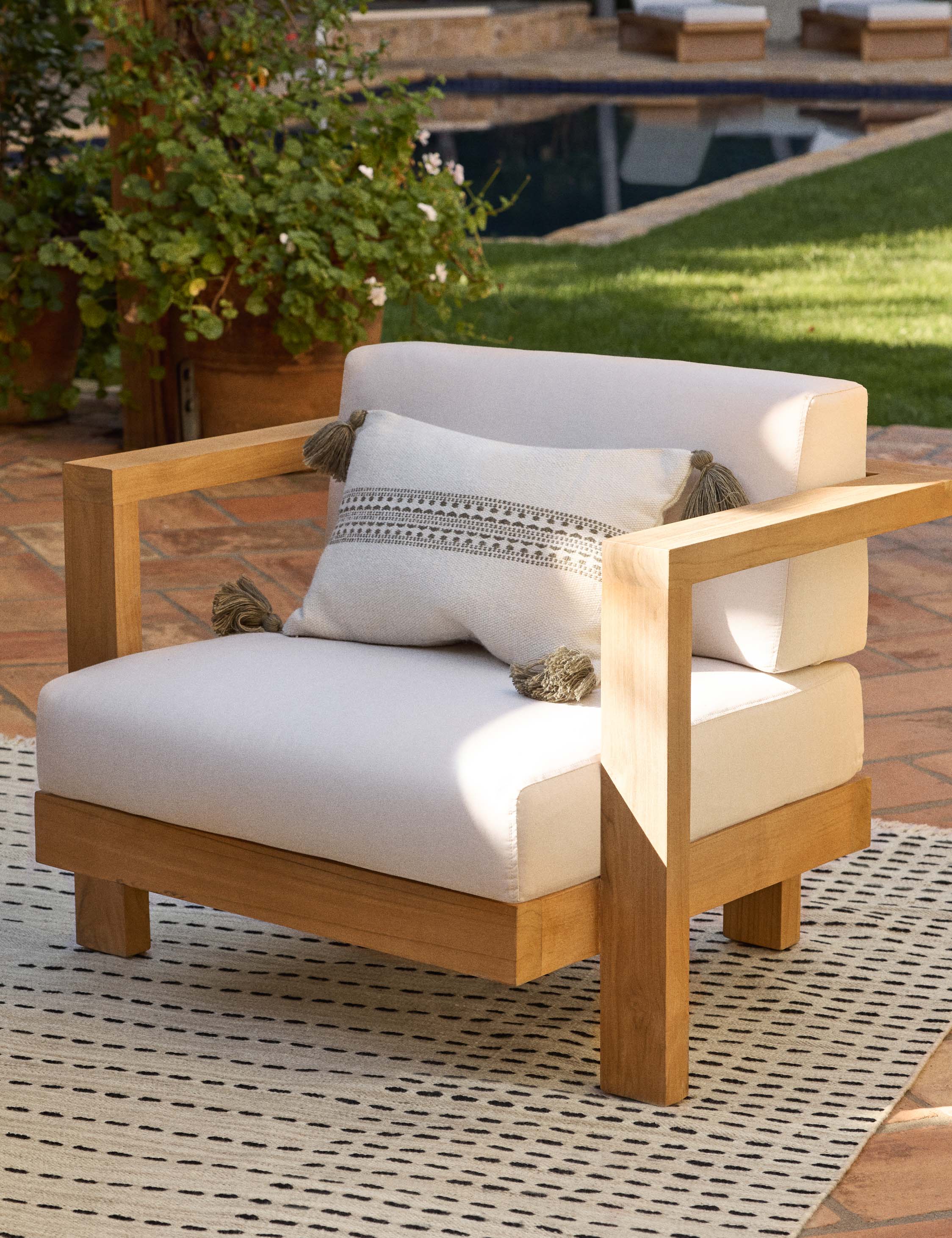 Marchesa Indoor / Outdoor Pillow - Image 74