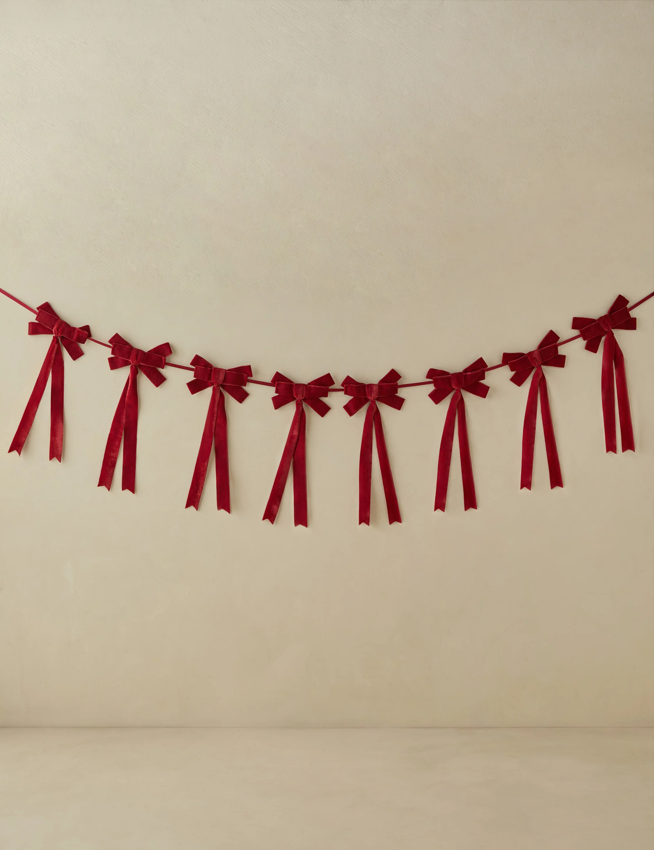 Mauree Velvet Garland - Image 12