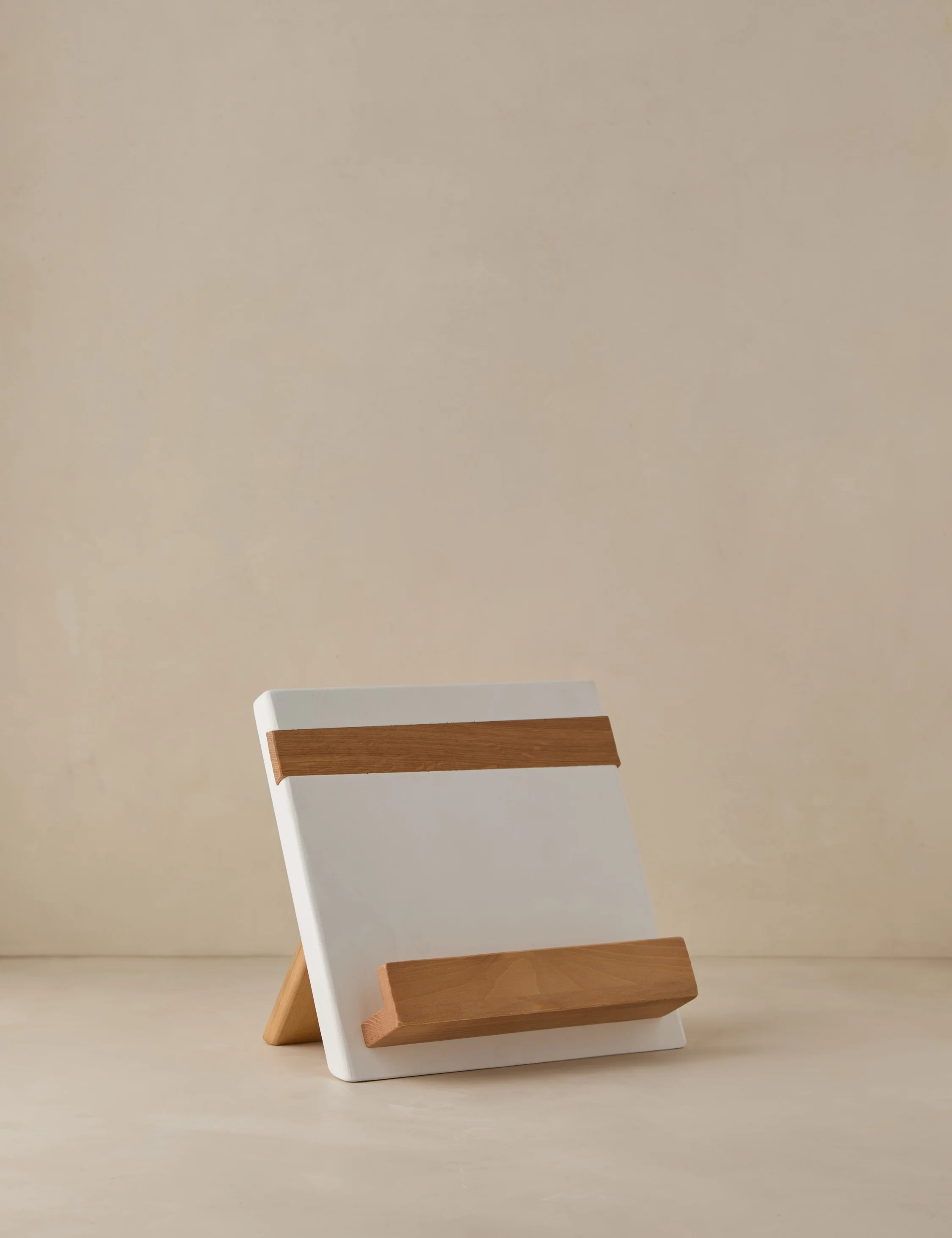 Mod Cookbook Holder by etúHOME - Image 6