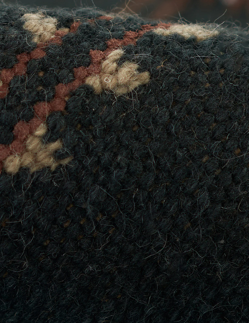 Noiret Handwoven Wool Rug - Image 4