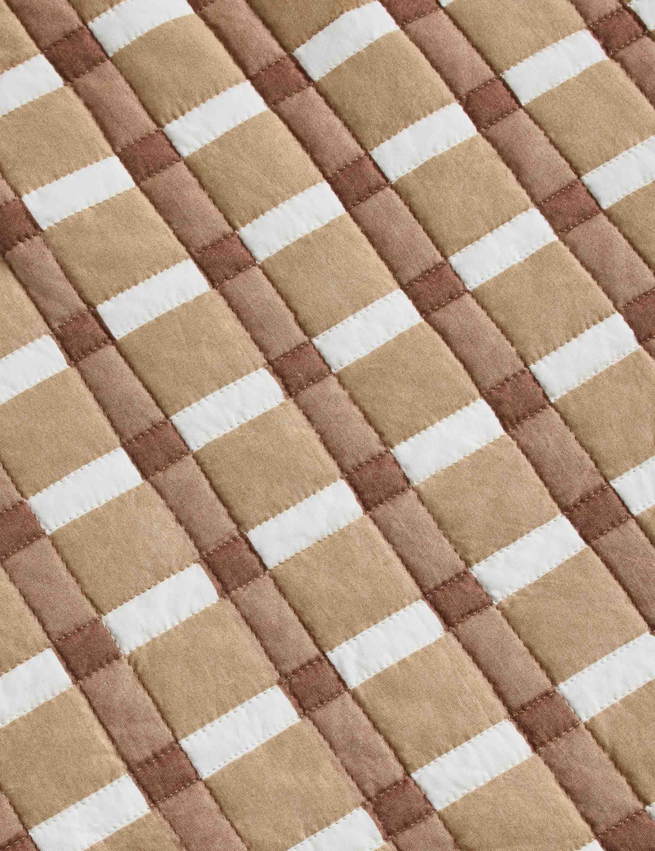 Ogilvy Cotton Quilt - Image 3