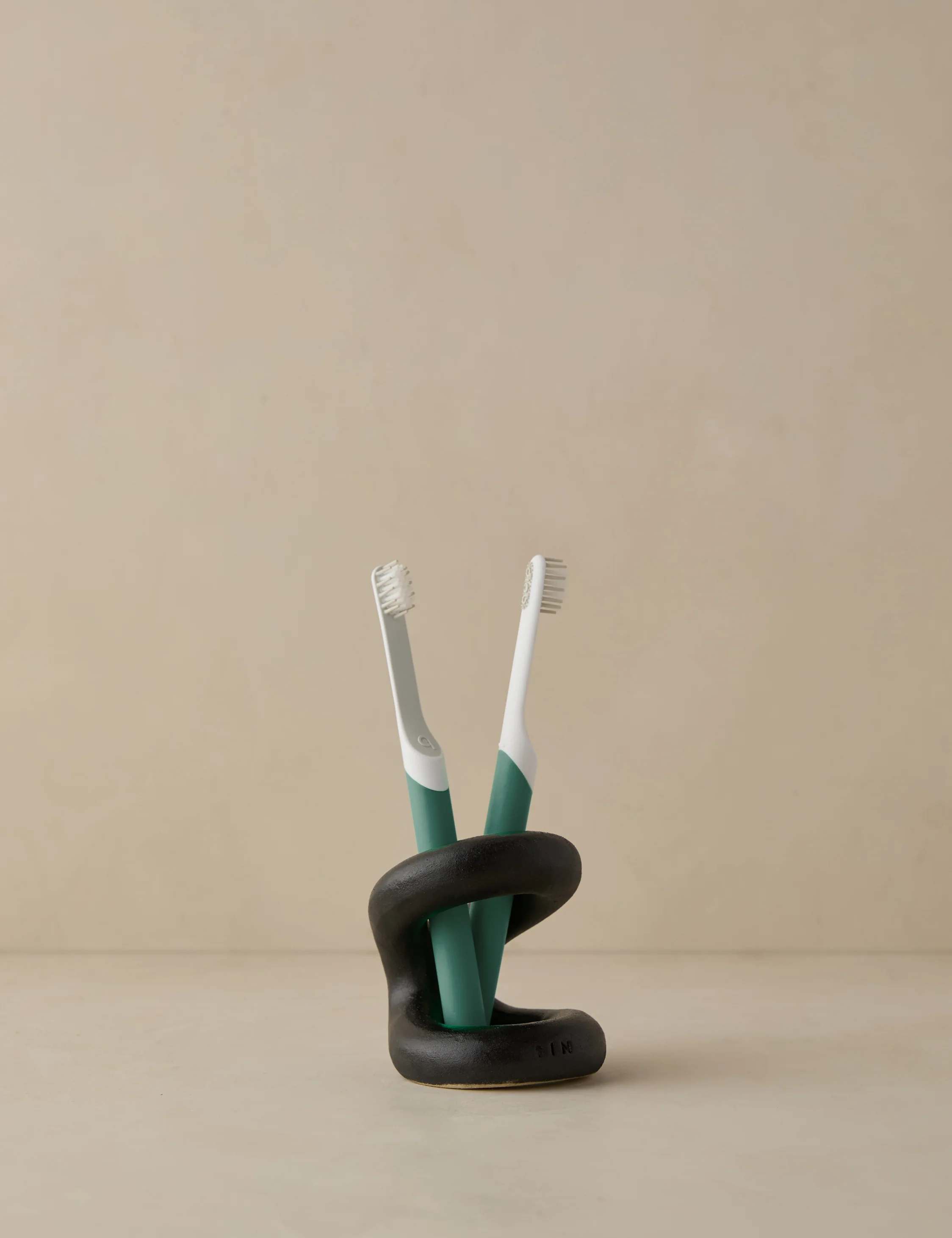 Ood Toothbrush Holder by SIN - Image 5