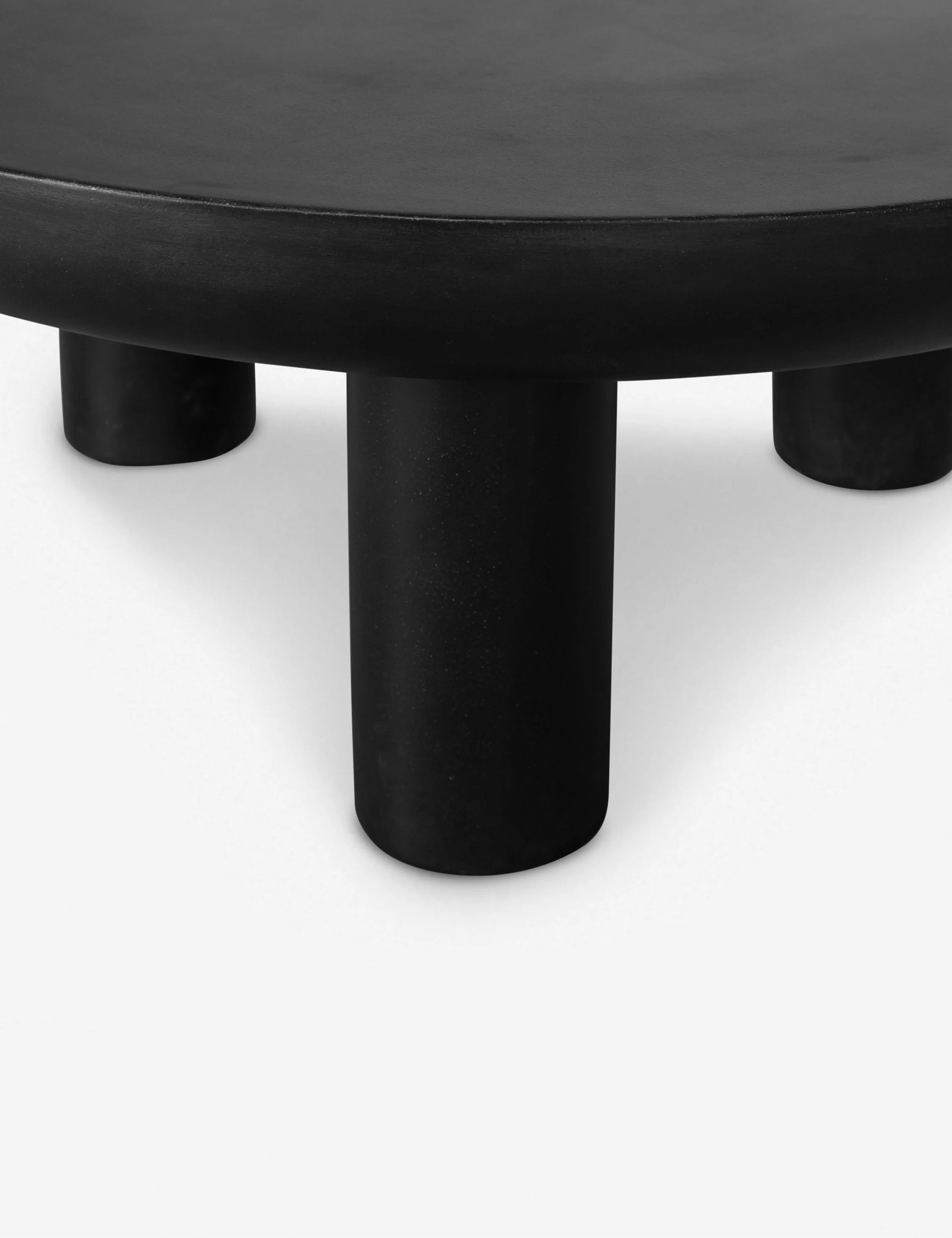 Peagan Indoor / Outdoor Round Coffee Table - Image 4