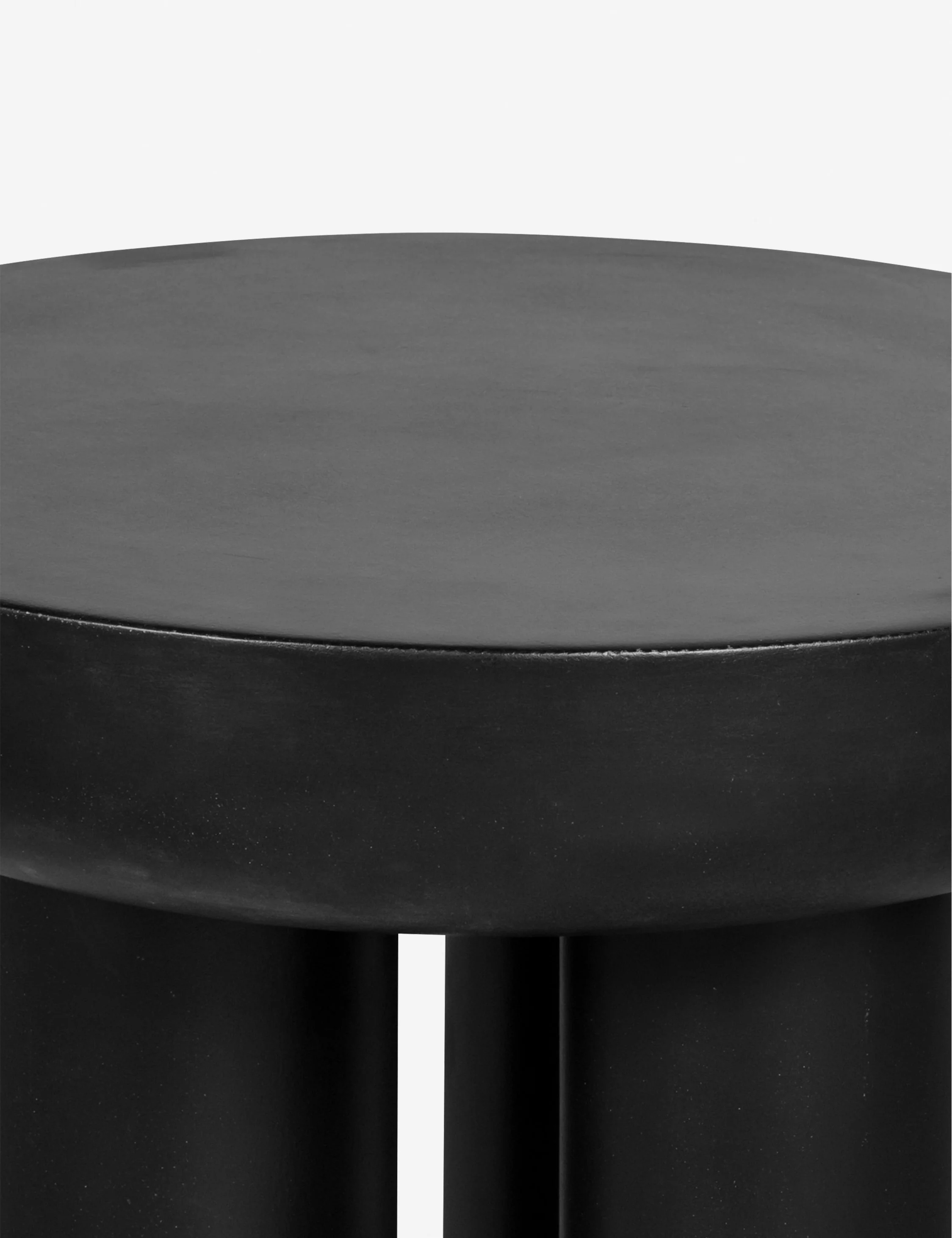 Peagan Indoor / Outdoor Round Side Table - Image 3