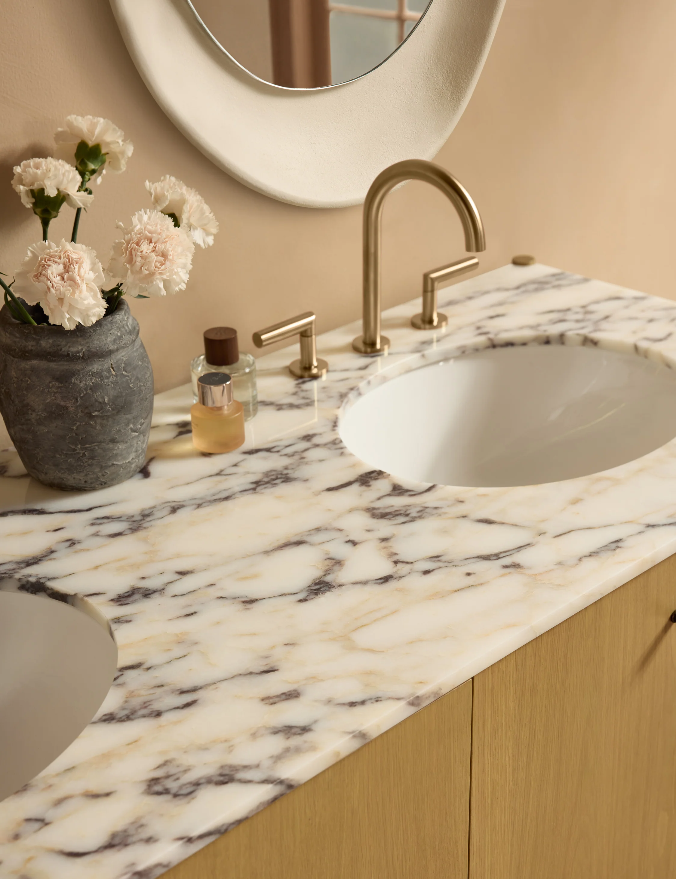 Philana Bath Vanity - Image 4