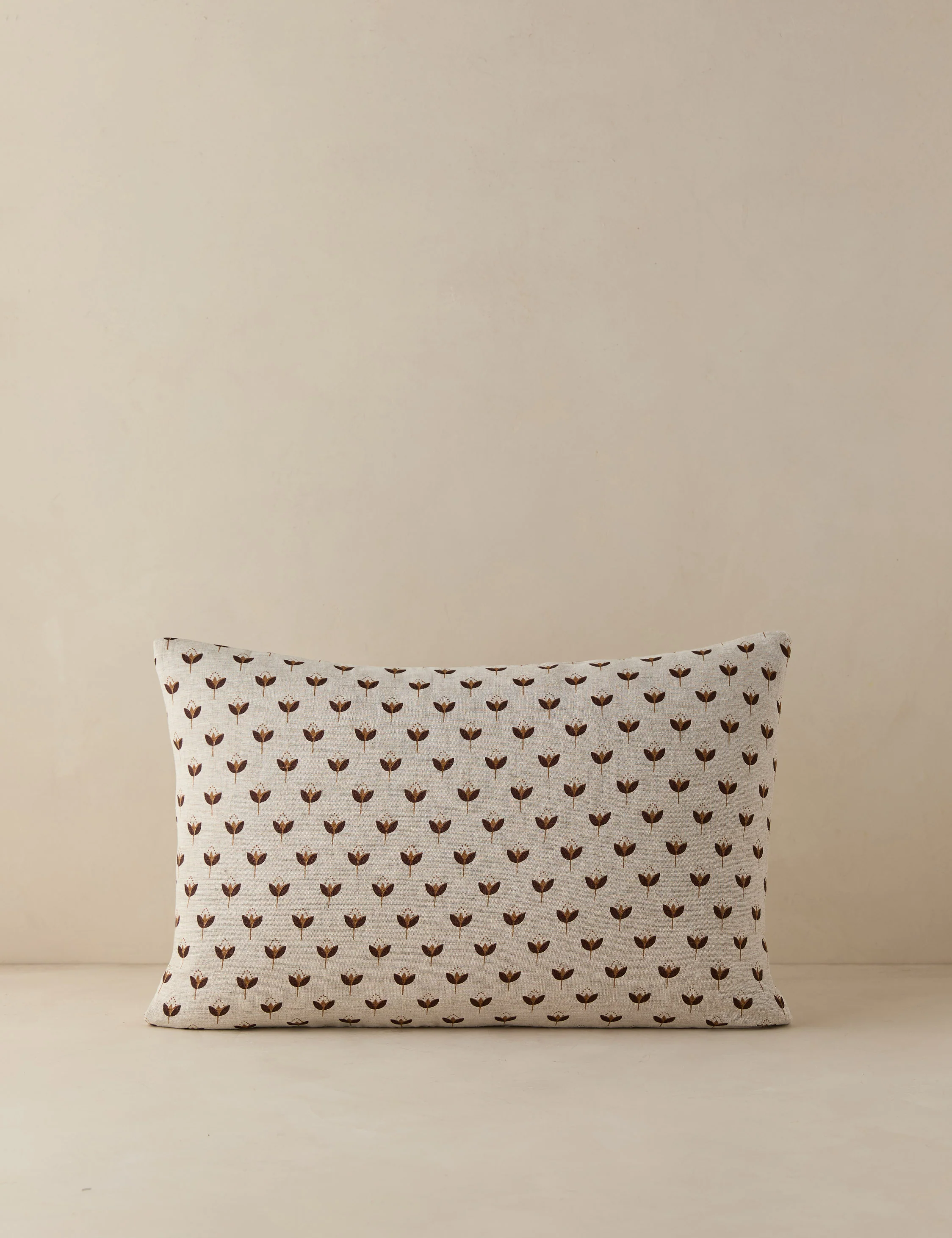 Poiret Linen Pillow - Image 2
