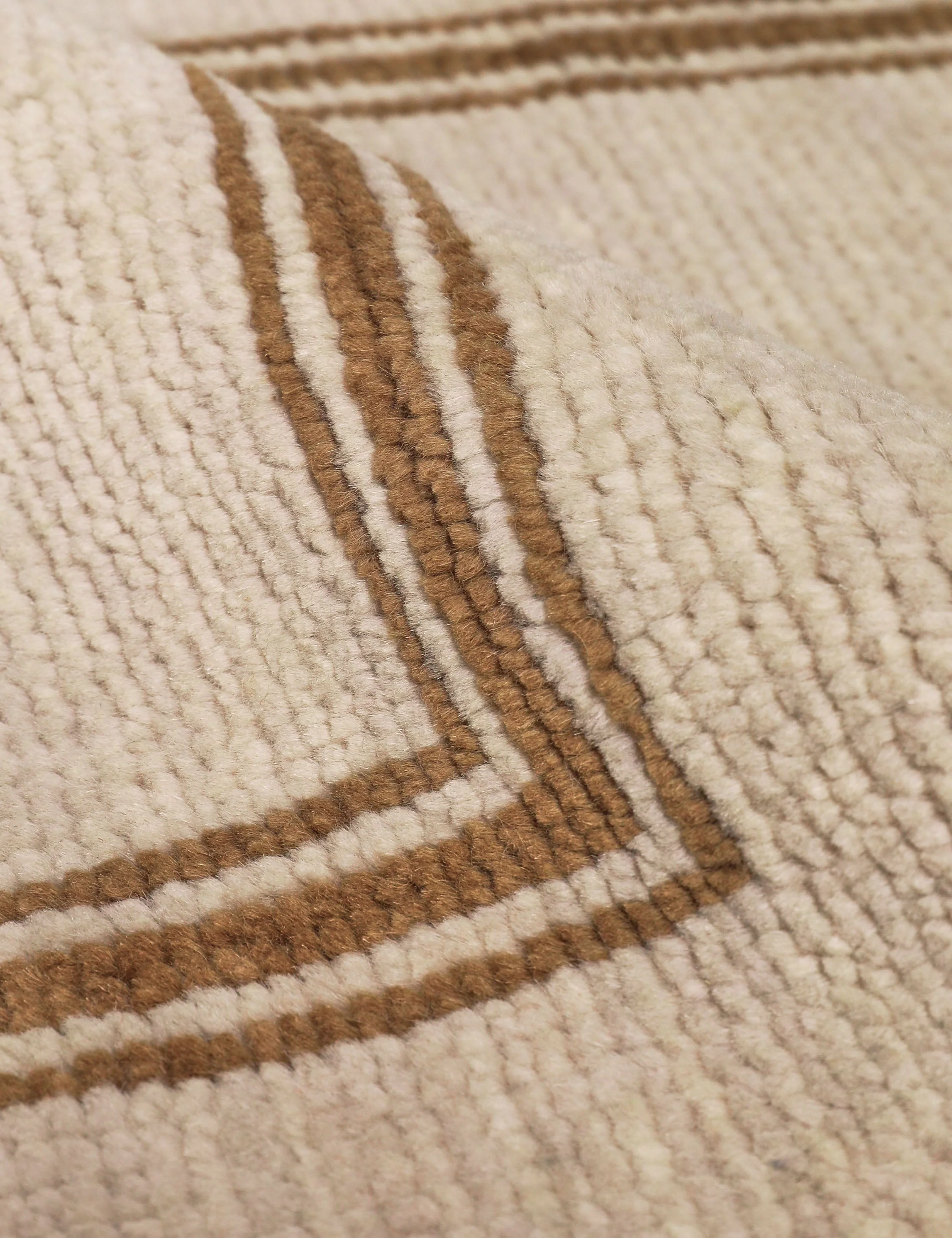 Safir Hand-Knotted Wool Rug Swatch - Image 3