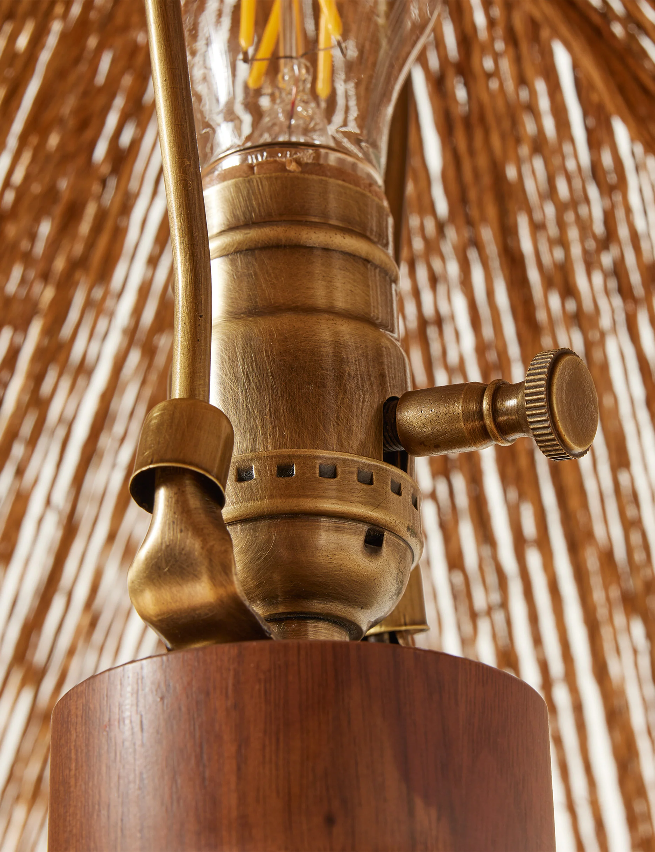 Samina Table Lamp - Image 5