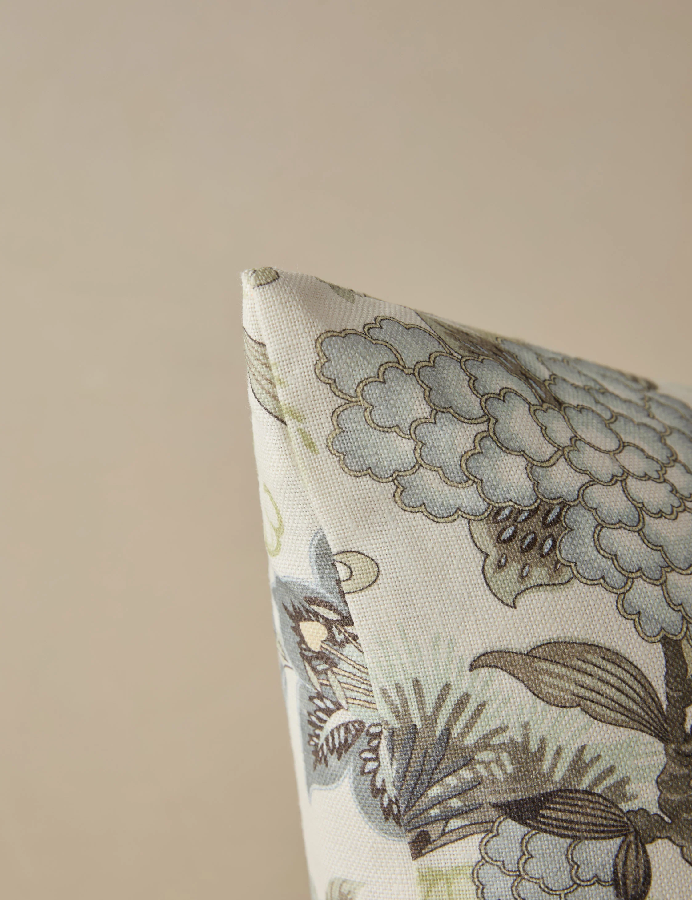 Shenyang Print Linen Pillow by Scalamandre - Image 10