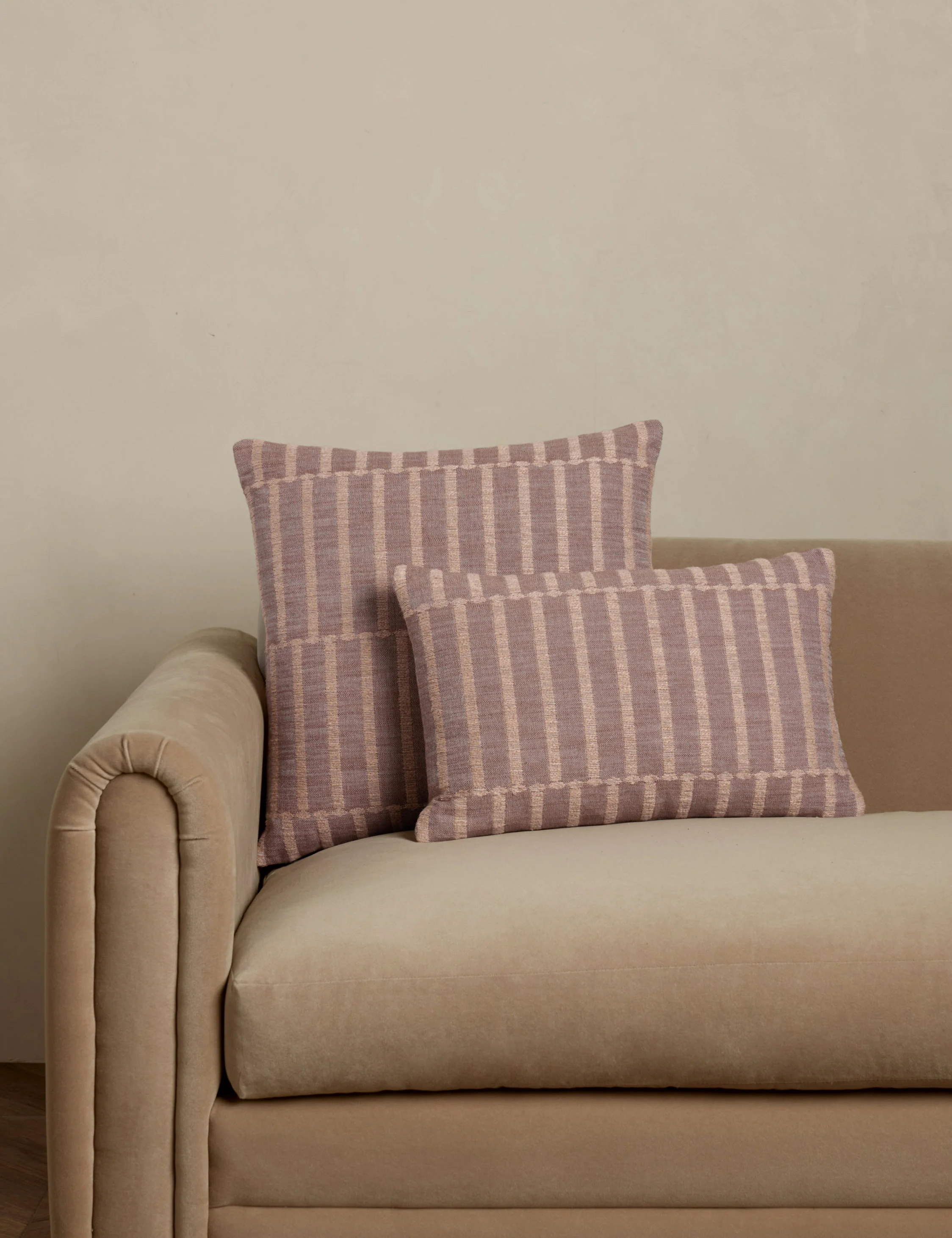 Thisbe Pillow - Image 14