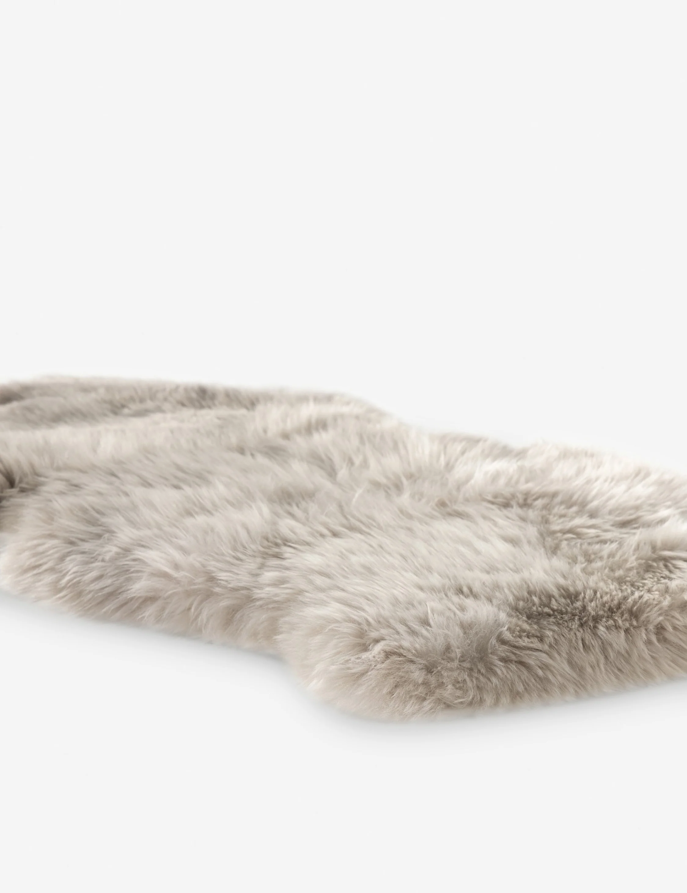 Vale Ombre Sheepskin Throw - Image 18