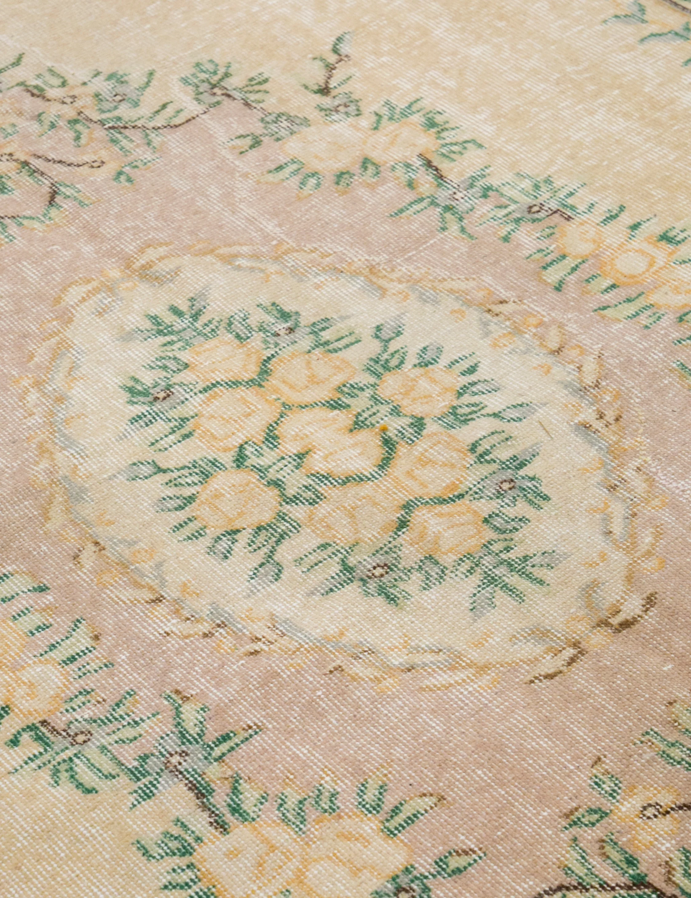 Vintage Turkish Hand-Knotted Wool Rug No. 379, 6'3" x 9'9" - Image 4